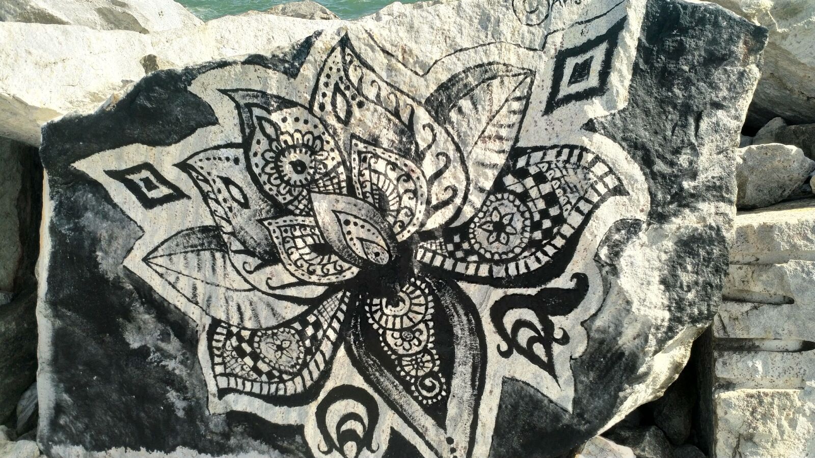 HMD Global Nokia 8 sample photo. Rock, design, texture photography