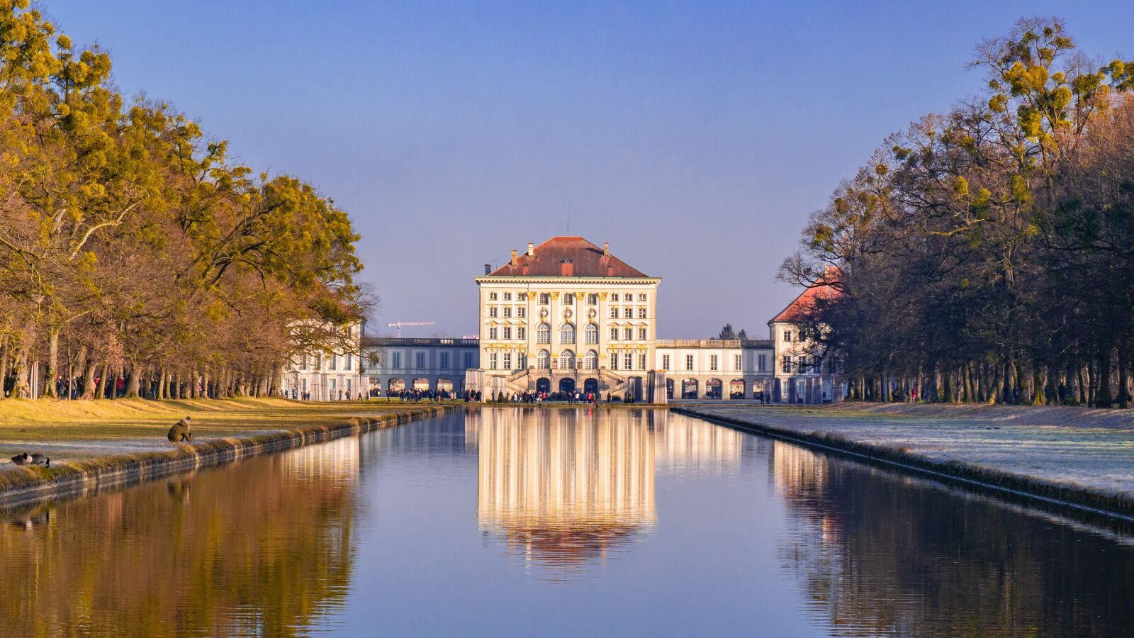 Panasonic DMC-G81 sample photo. Munich, castle, places of photography