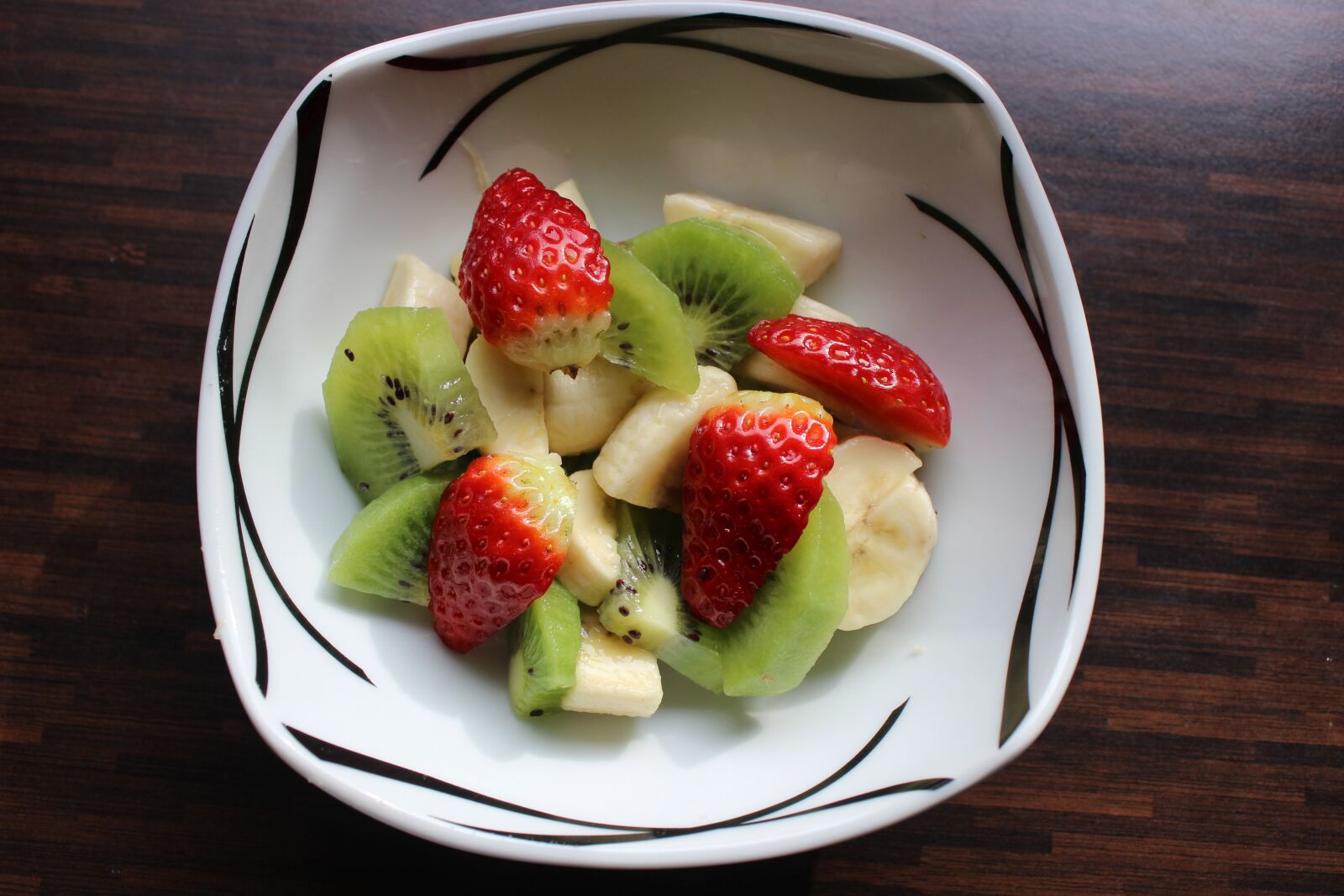 Canon EOS 600D (Rebel EOS T3i / EOS Kiss X5) sample photo. Fruit, fruit salad, raw photography