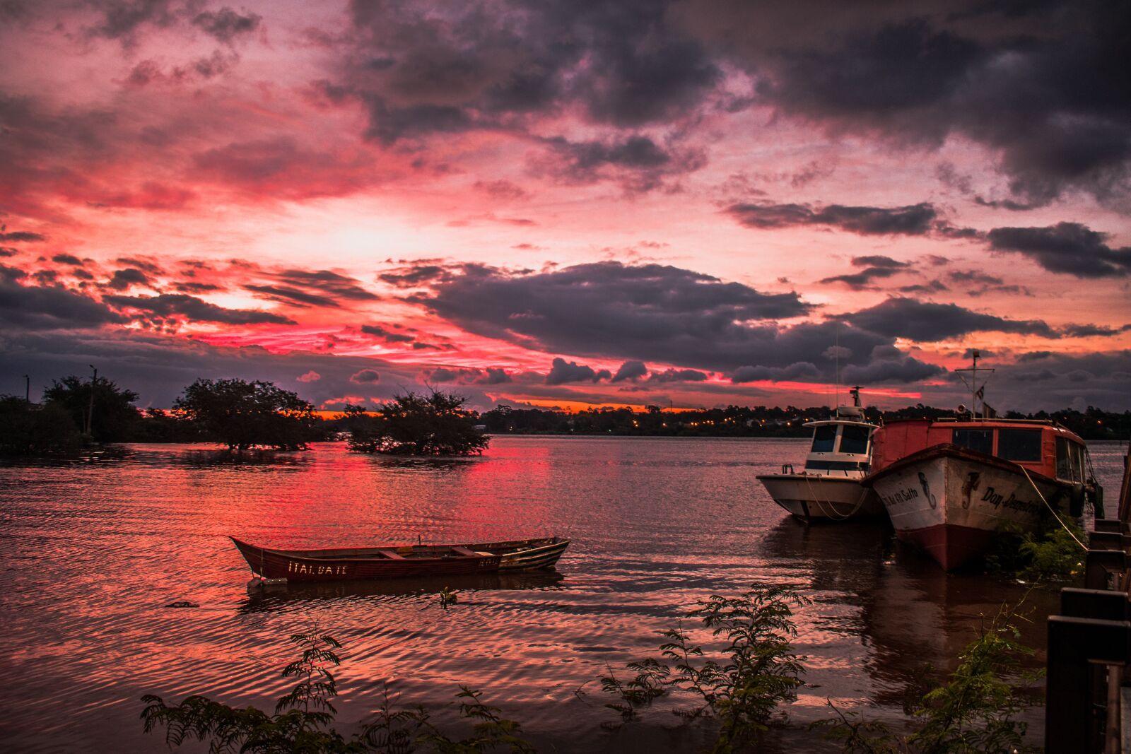 Nikon D3400 sample photo. Landscape, sky, boat photography