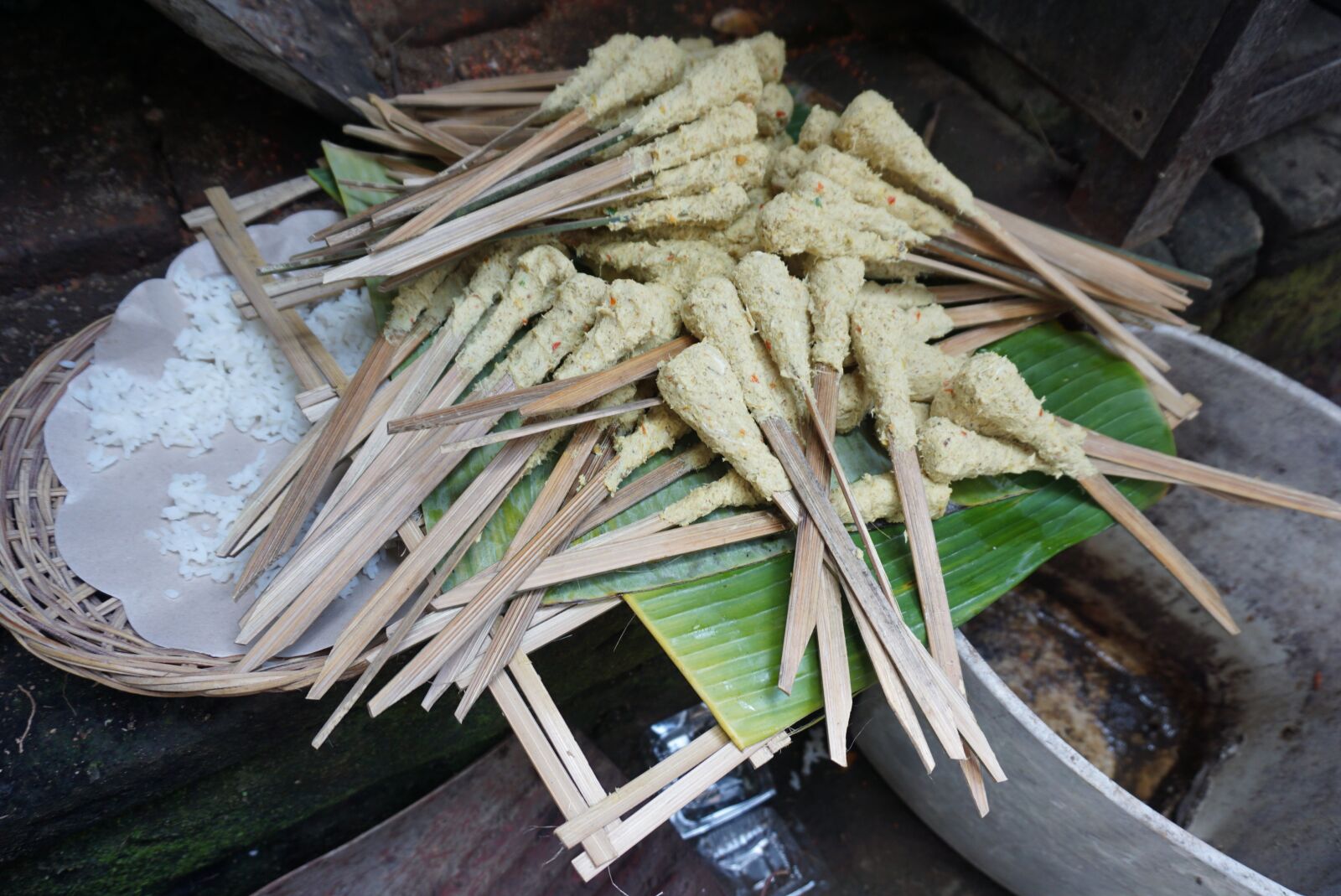 Sony E 16-50mm F3.5-5.6 PZ OSS sample photo. Satay, bali, balinese photography