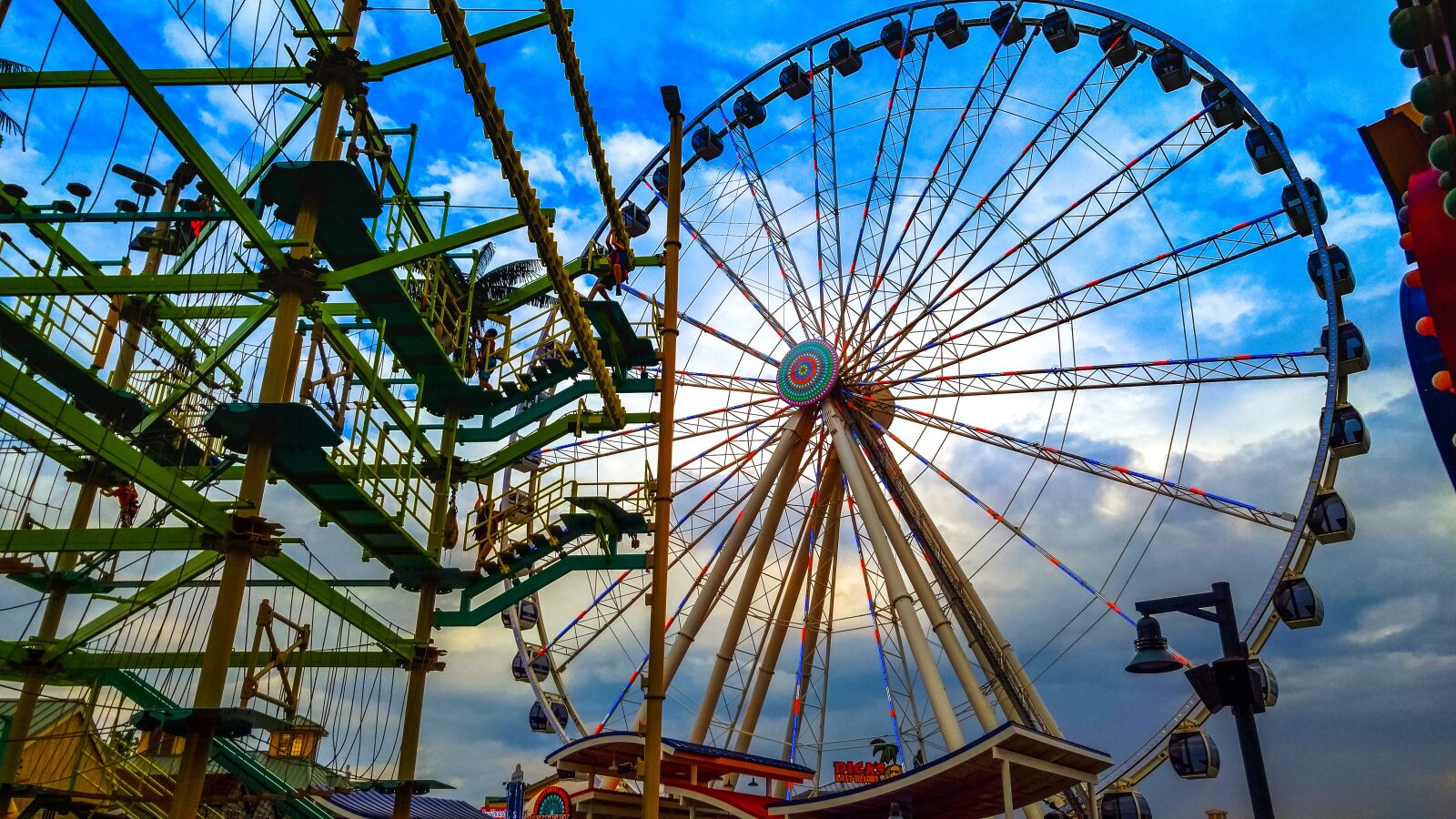 LG G4 sample photo. Ferris wheel, sky, roll photography