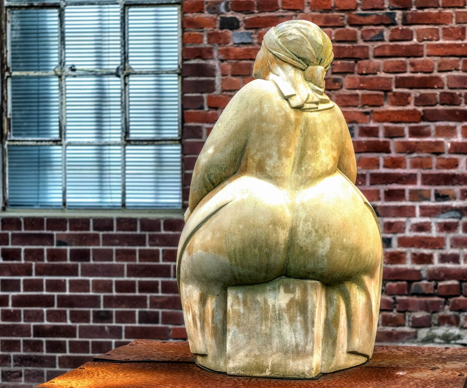 Nikon D3300 sample photo. Woman, sculpture, sit photography