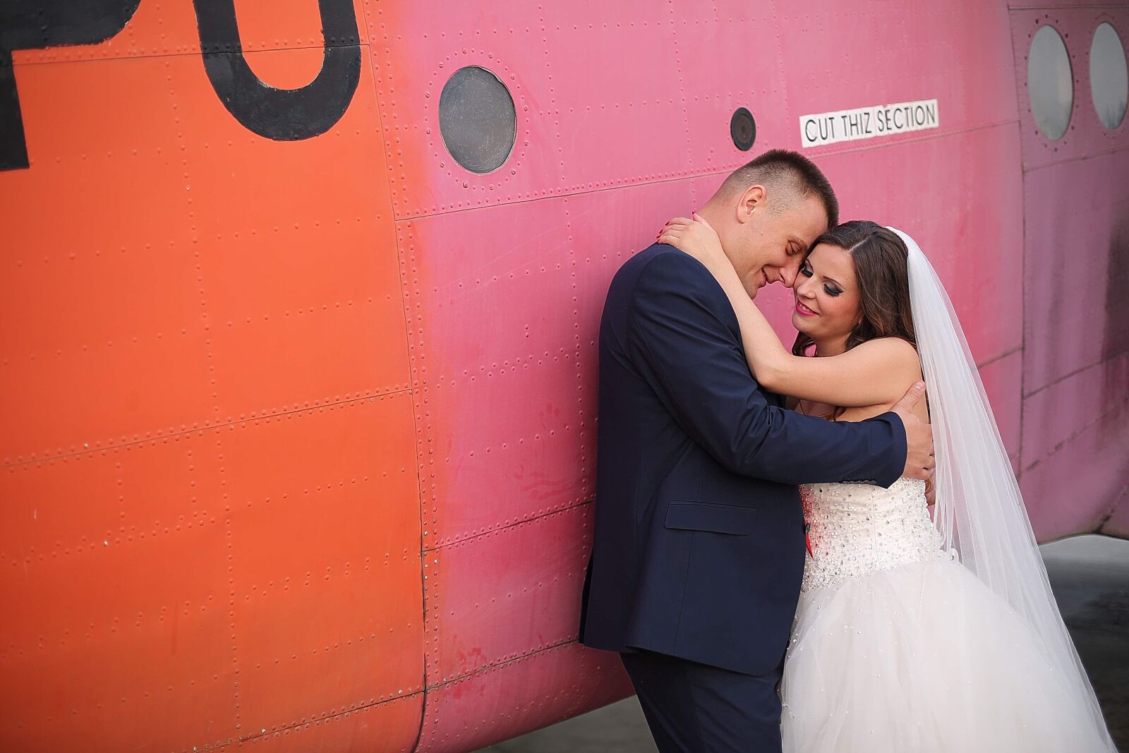 Canon EOS 5D Mark III sample photo. Boyfriend, pilot, husband, wife photography