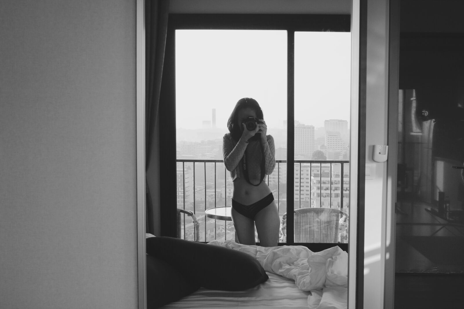 Canon EOS 600D (Rebel EOS T3i / EOS Kiss X5) sample photo. Girl body, shape, woman photography