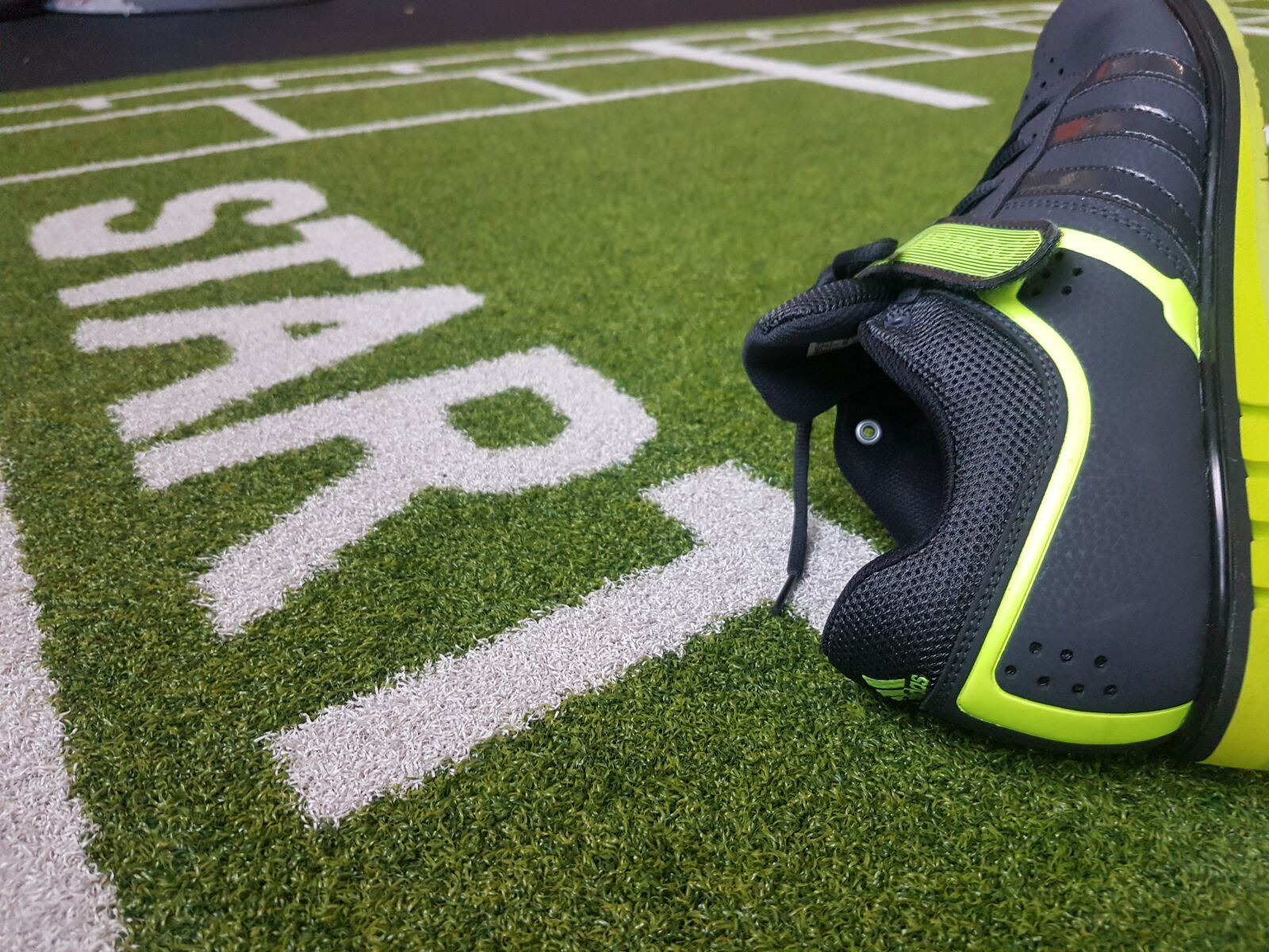 Samsung Galaxy S7 sample photo. Start, sport, shoe photography