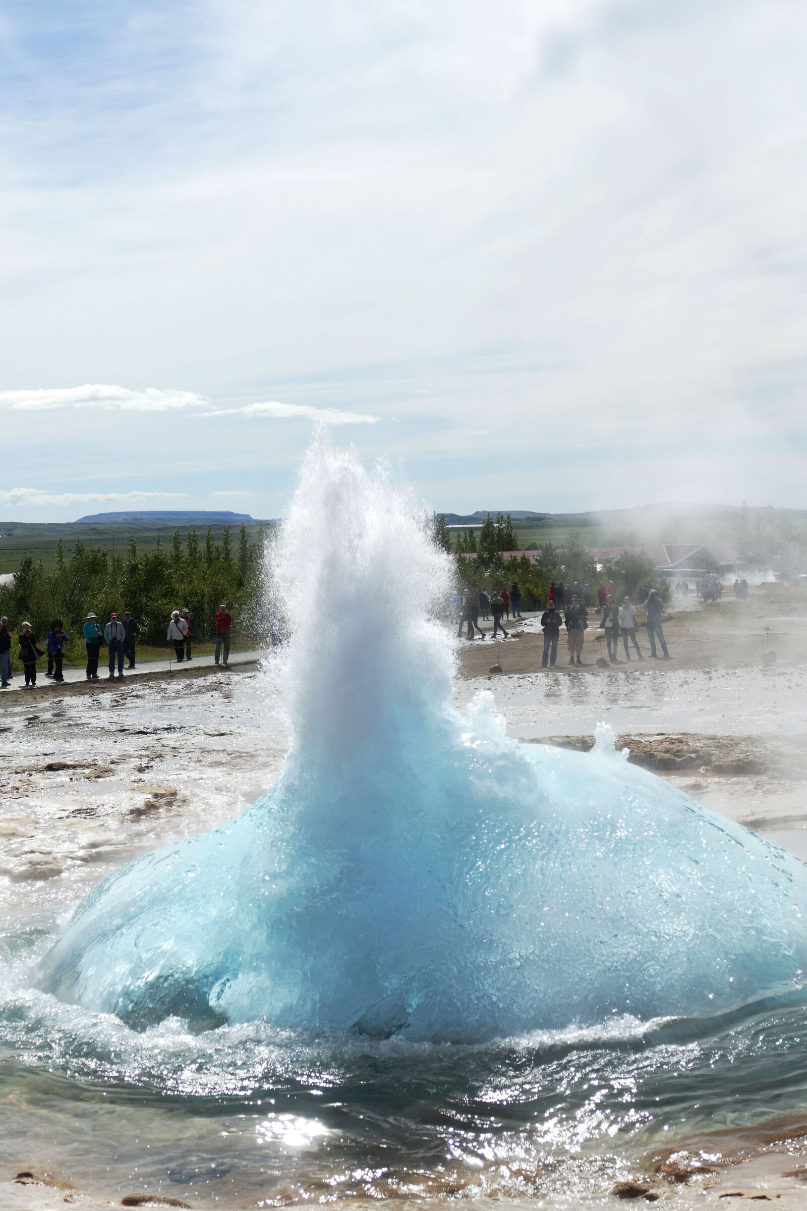 Panasonic Lumix DMC-FZ1000 sample photo. Geyser, iceland, fountain photography