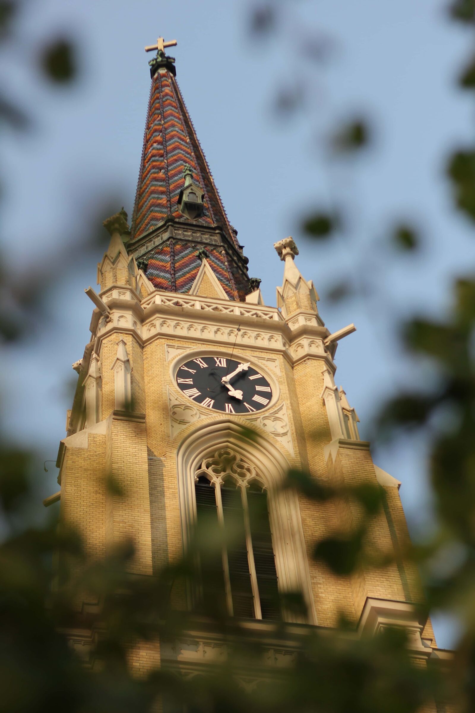 Canon EOS 550D (EOS Rebel T2i / EOS Kiss X4) sample photo. Church, church tower, analog photography