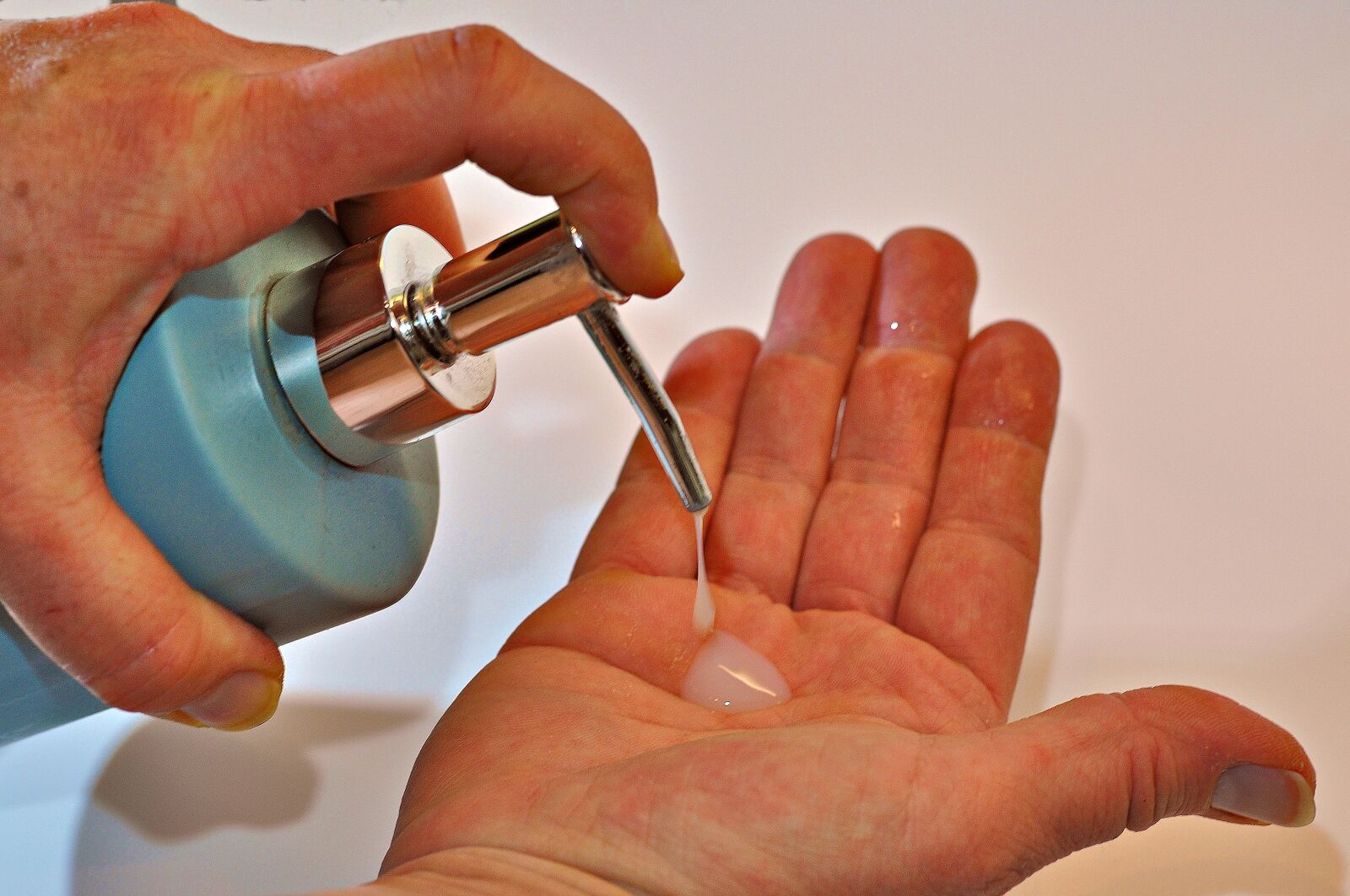 Nikon D90 sample photo. Hands, disinfection, disinfectant photography