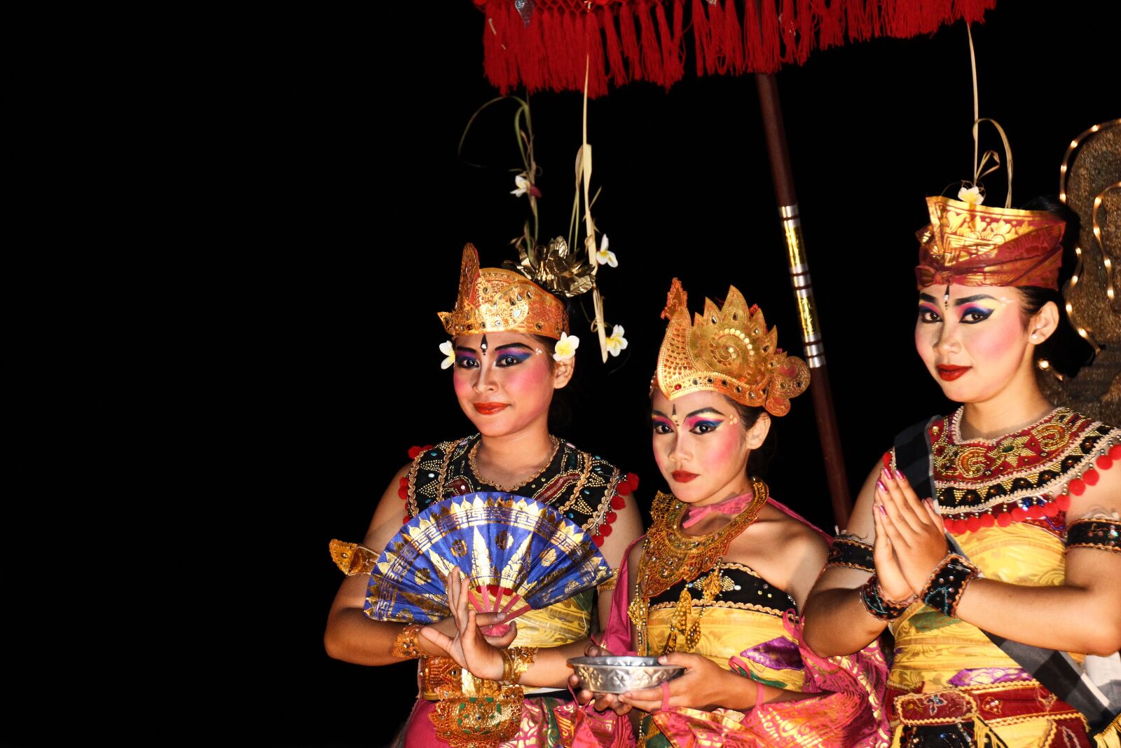 Canon EOS 700D (EOS Rebel T5i / EOS Kiss X7i) sample photo. Bali, dancers, culture photography