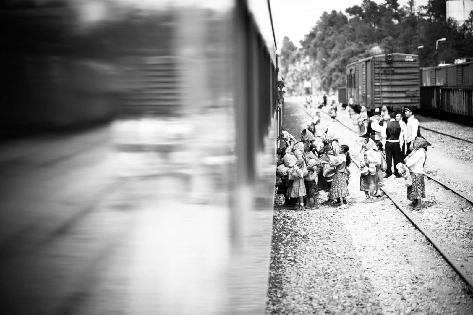 Nikon D700 sample photo. People, boarding, the, train photography