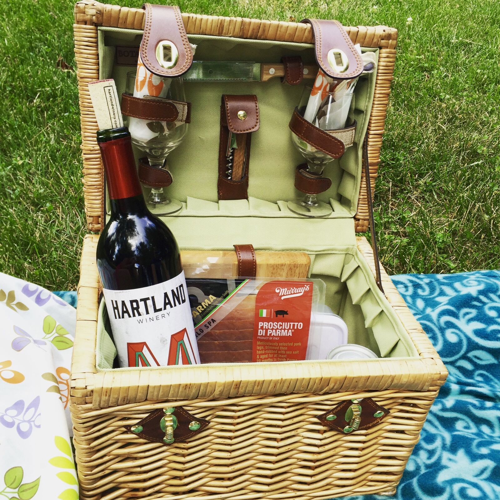 Apple iPhone 6 sample photo. Picnic, wine, cheese photography