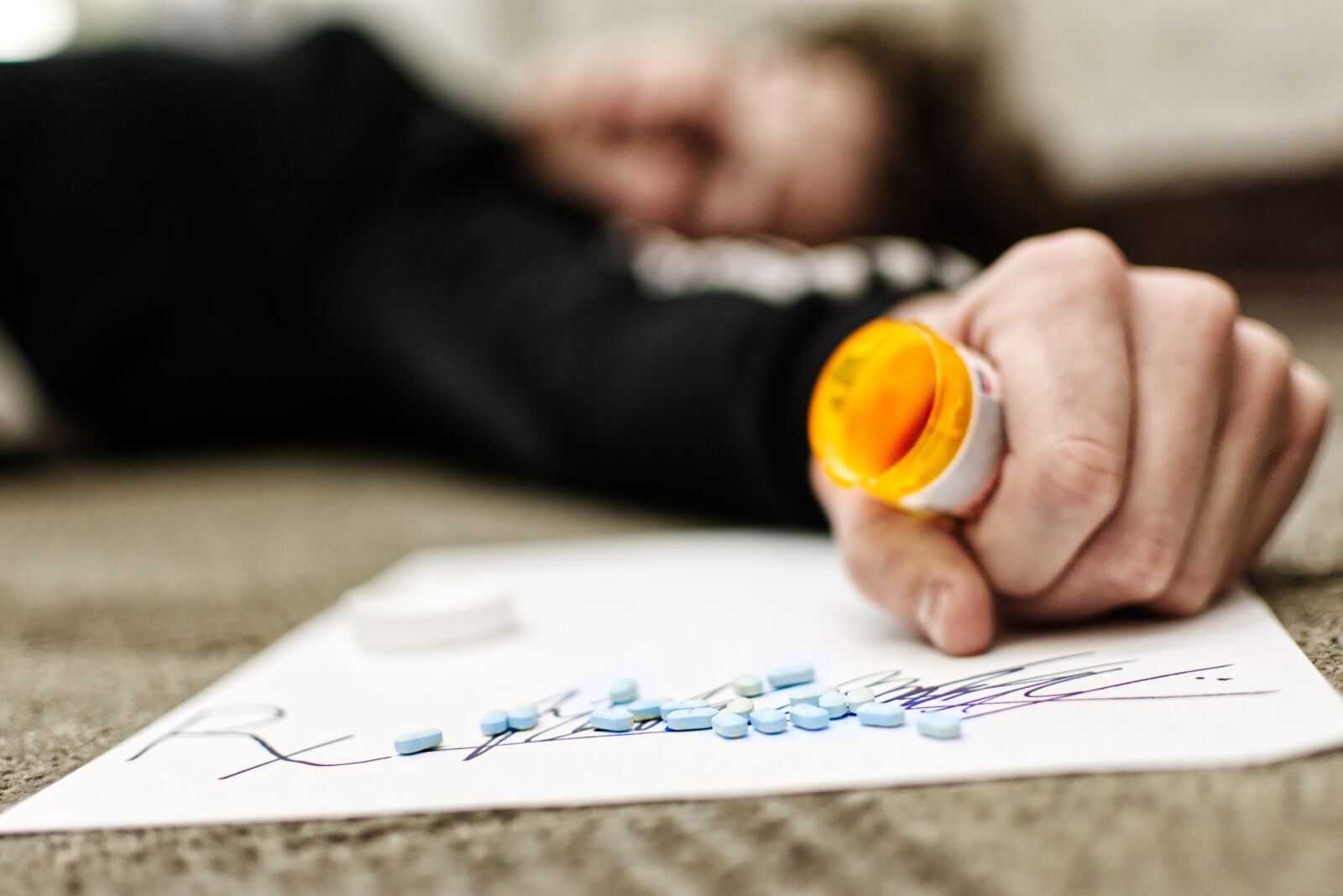 Nikon D3400 sample photo. Drugs, overdose, prescription photography