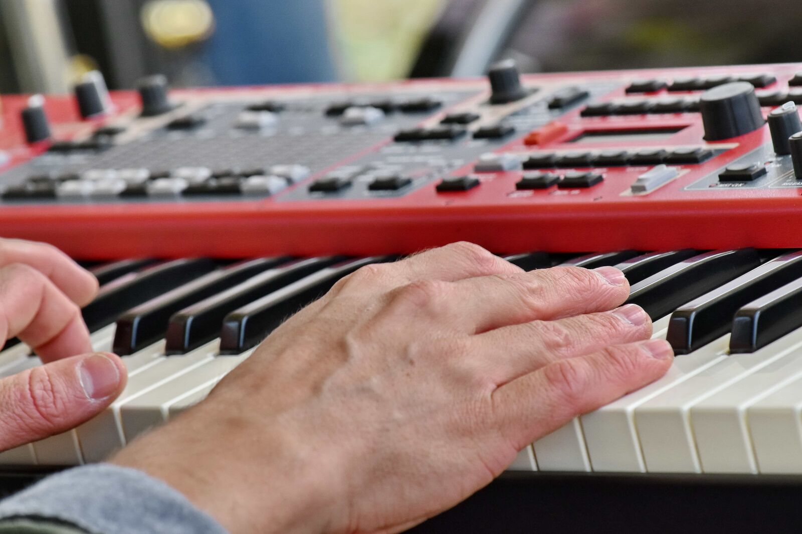 Nikon D5500 sample photo. Music, playing, synthesizer, acoustic photography