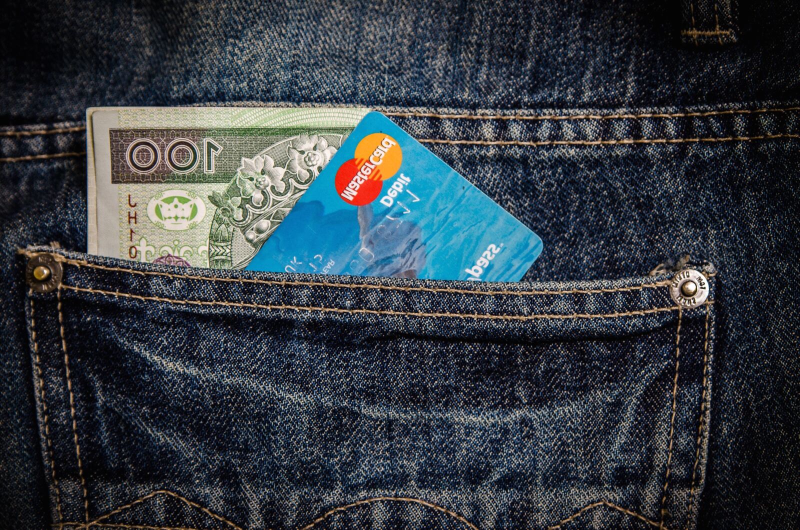 Nikon D5100 sample photo. Money, currency, credit card photography