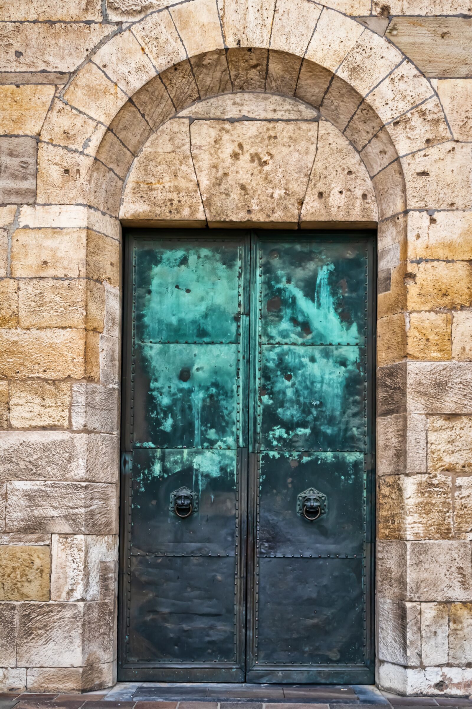 Canon EOS 80D sample photo. Door, goal, input photography