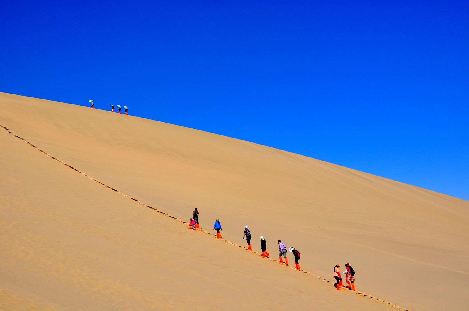 Nikon D5000 sample photo. Crescent lake, character, desert photography