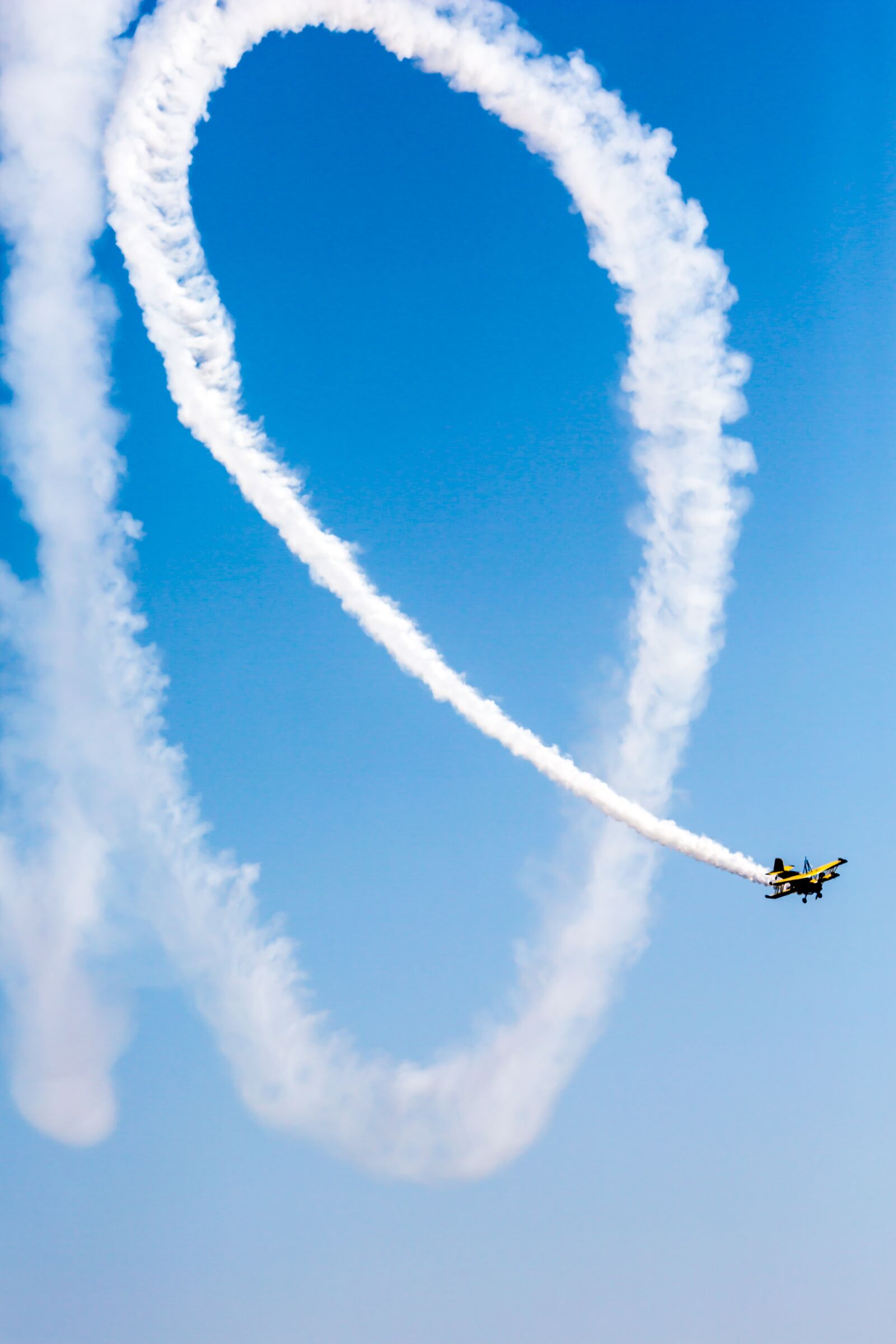 Canon EOS 5D Mark III + Canon EF 135mm F2L USM sample photo. Aerobatic, plane, smoke photography