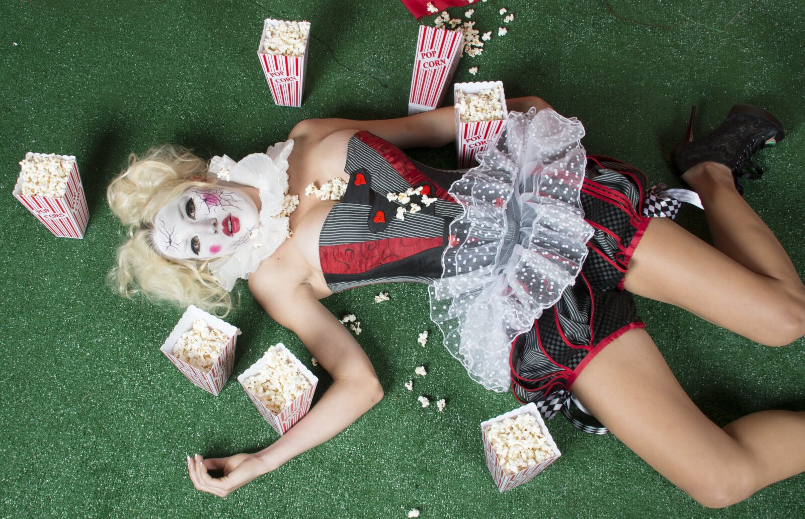 Nikon D800 sample photo. Woman, clown, female photography
