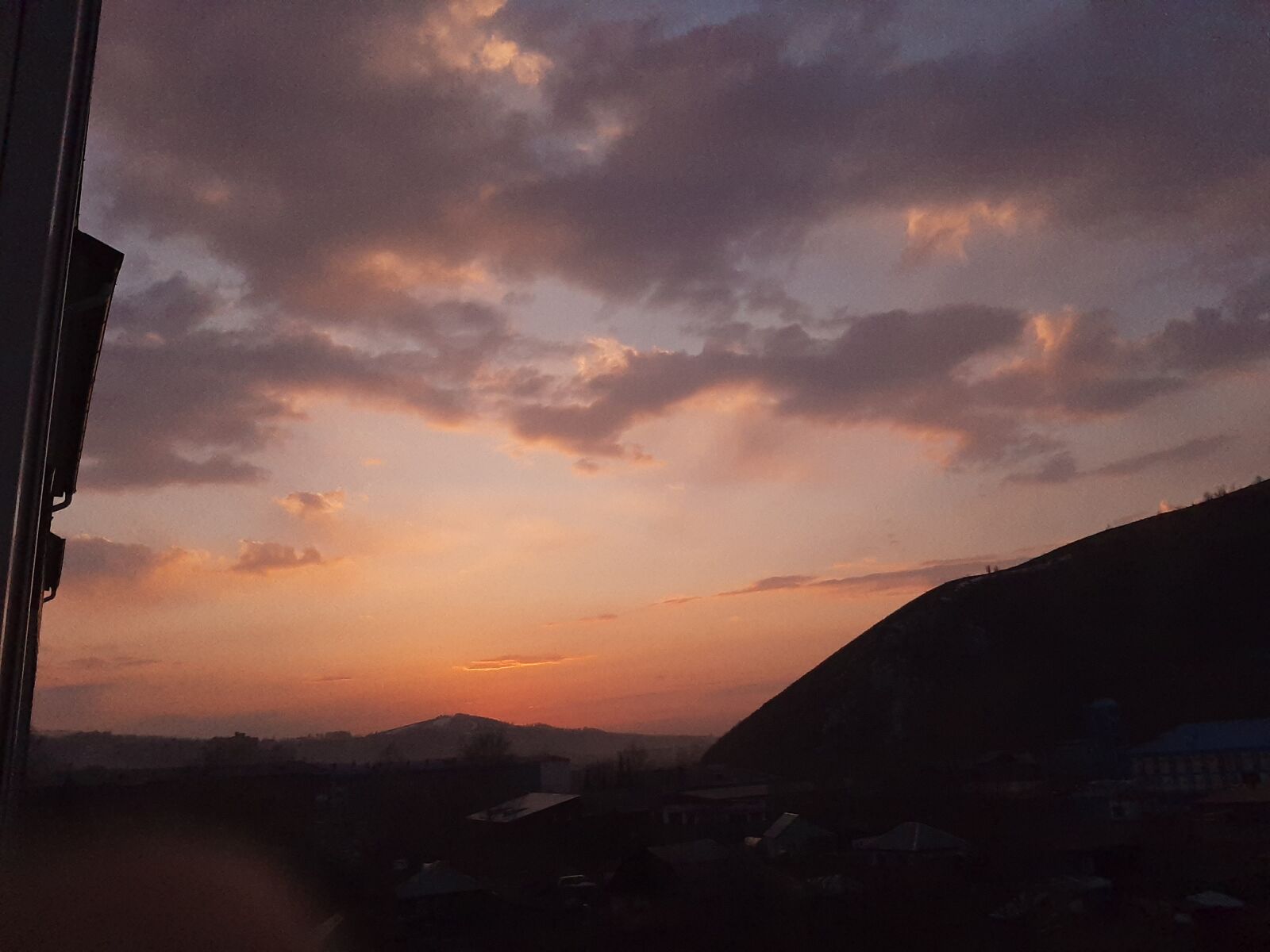 Samsung SM-A307FN sample photo. Sky, clouds, cover photography