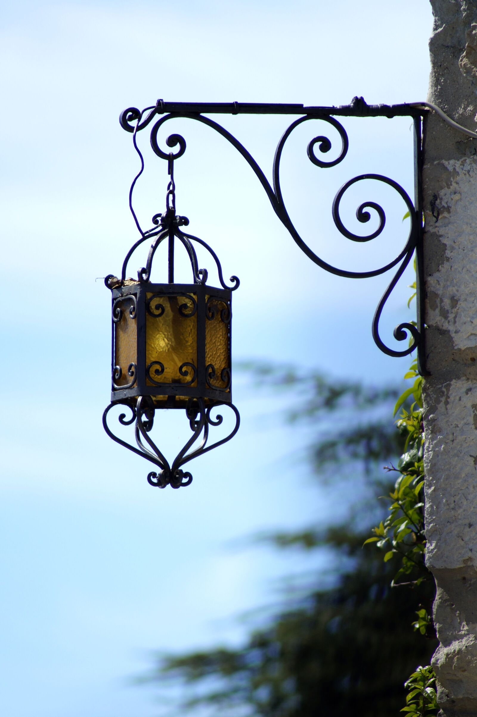 Sony SLT-A58 sample photo. Street lamp, lantern, historic photography
