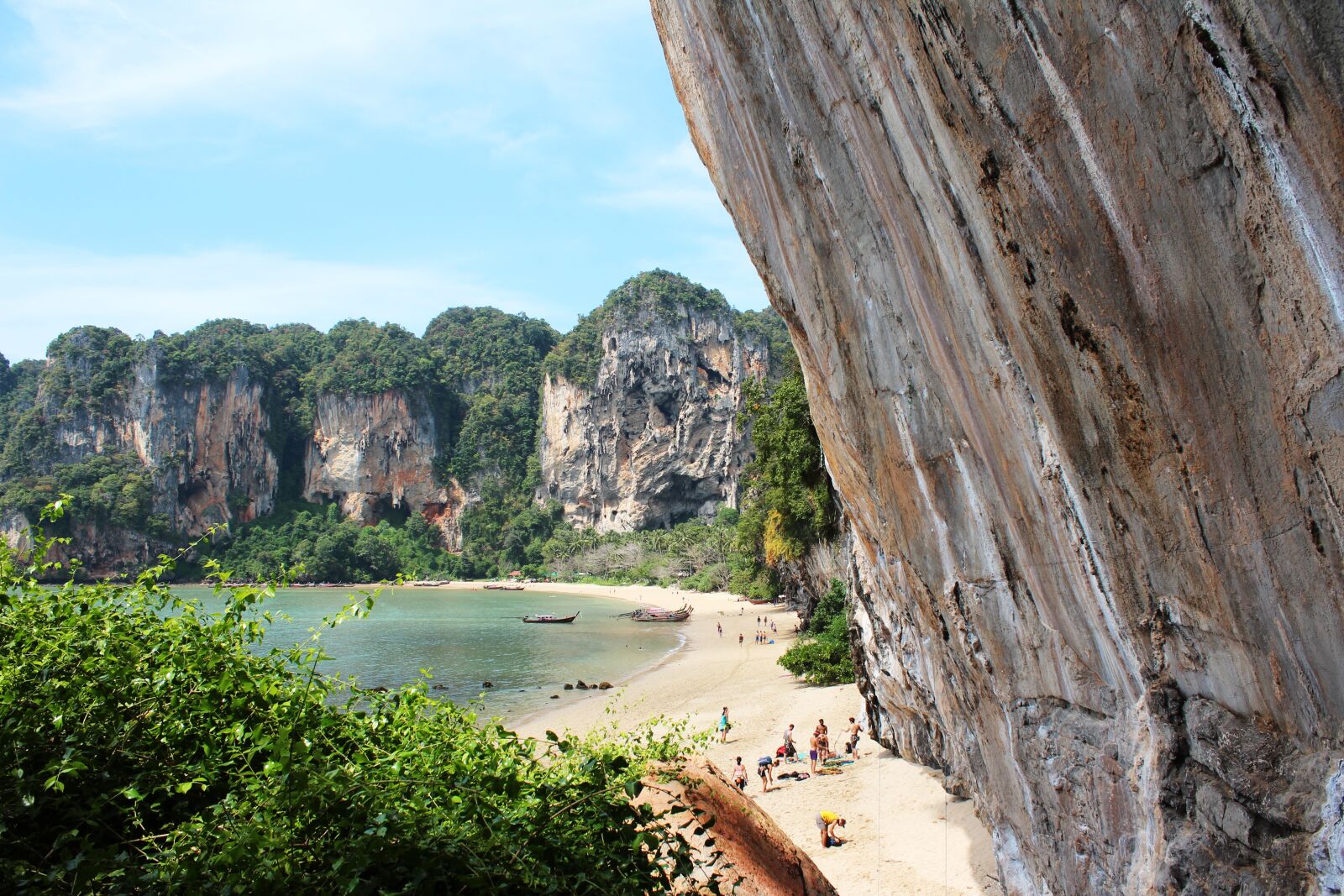 Canon EOS 600D (Rebel EOS T3i / EOS Kiss X5) sample photo. Climbing wall, nature, rock photography