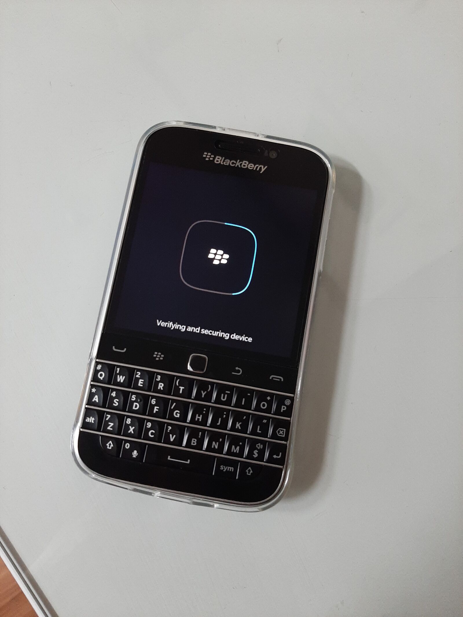 Samsung Galaxy A50 sample photo. Blackberry, loading, black photography