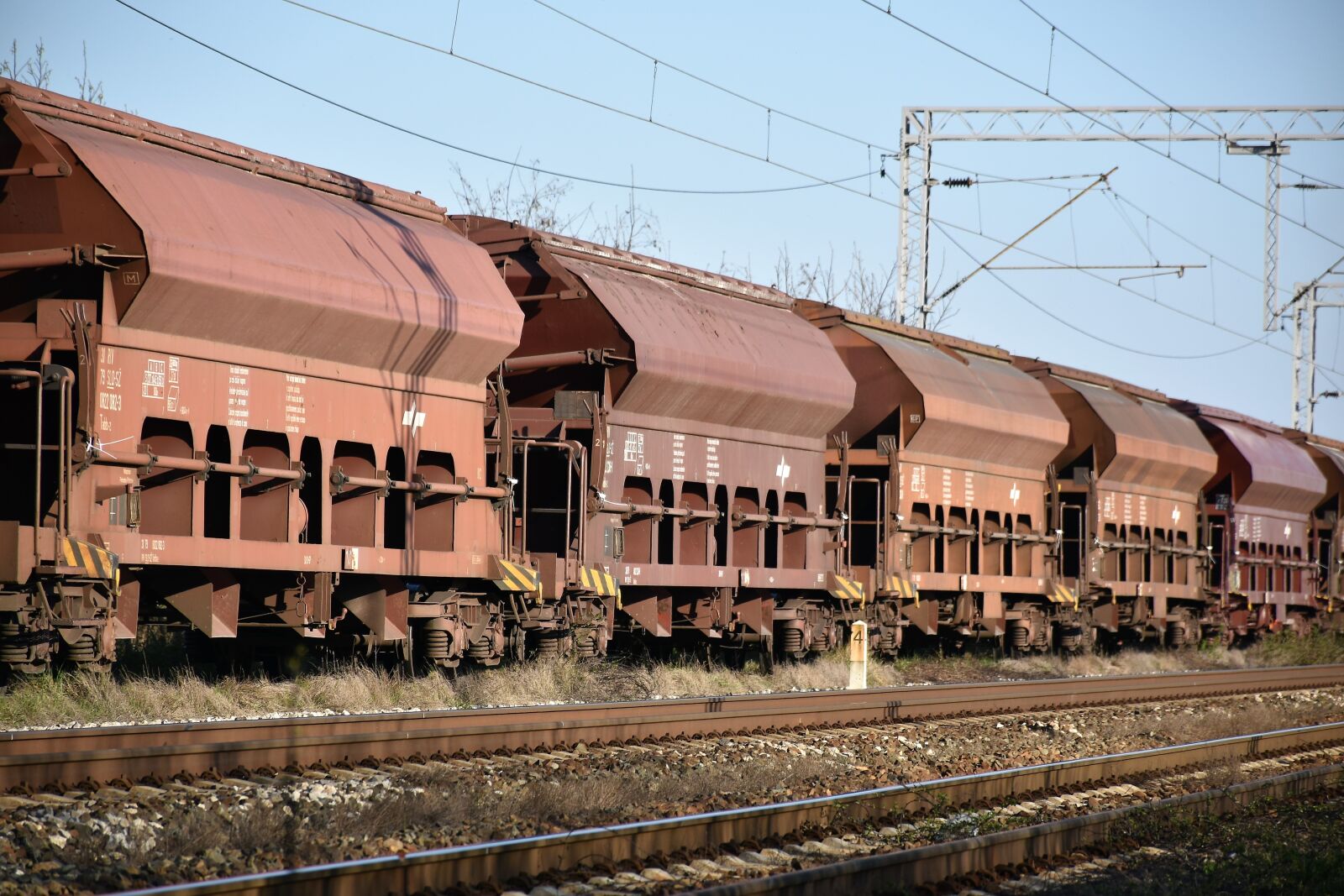 Nikon D5600 sample photo. Cargo train, wagons, transportation photography
