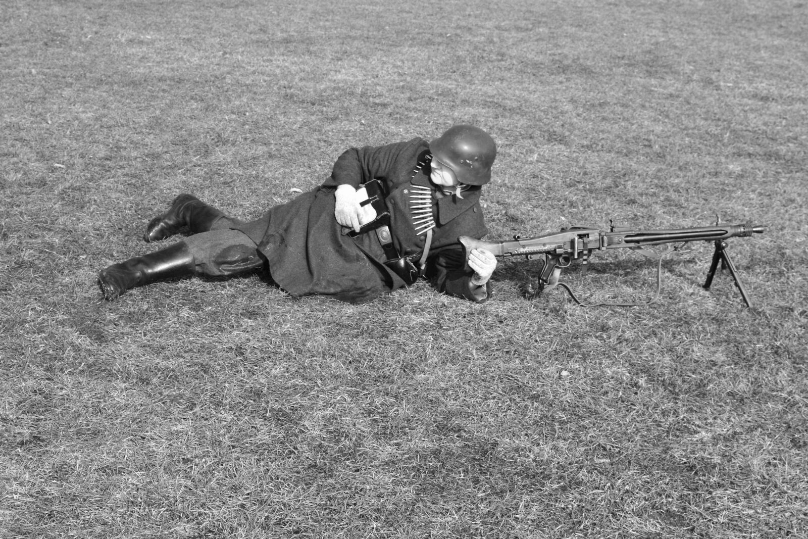 Nikon D3100 sample photo. Weapon, history, the war photography