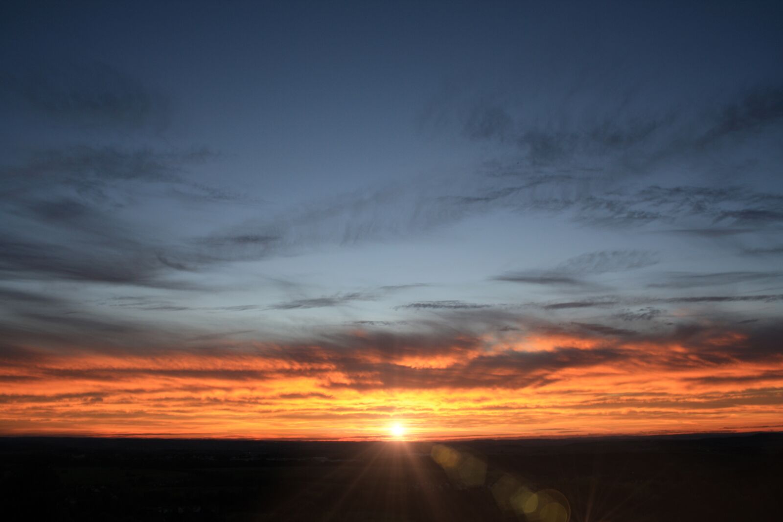 Canon EOS 1000D (EOS Digital Rebel XS / EOS Kiss F) sample photo. Sunset, dark, twilight photography