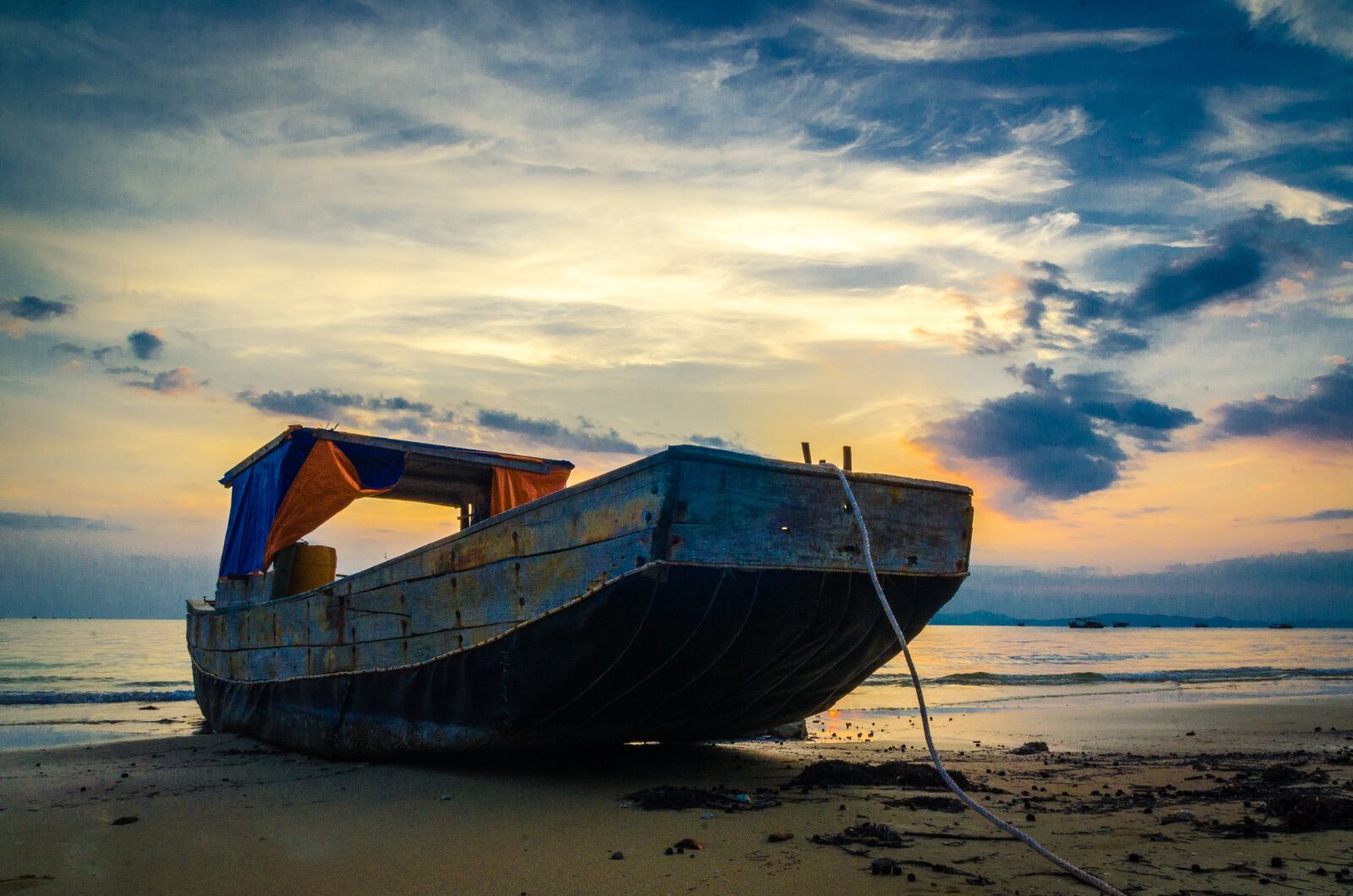 Nikon D7000 sample photo. Sunset, the boat, the photography
