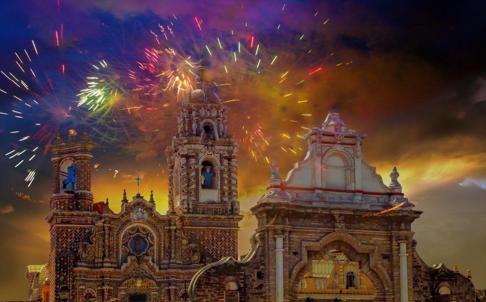 Canon EF 28-135mm F3.5-5.6 IS USM sample photo. Travel, mexico, church photography