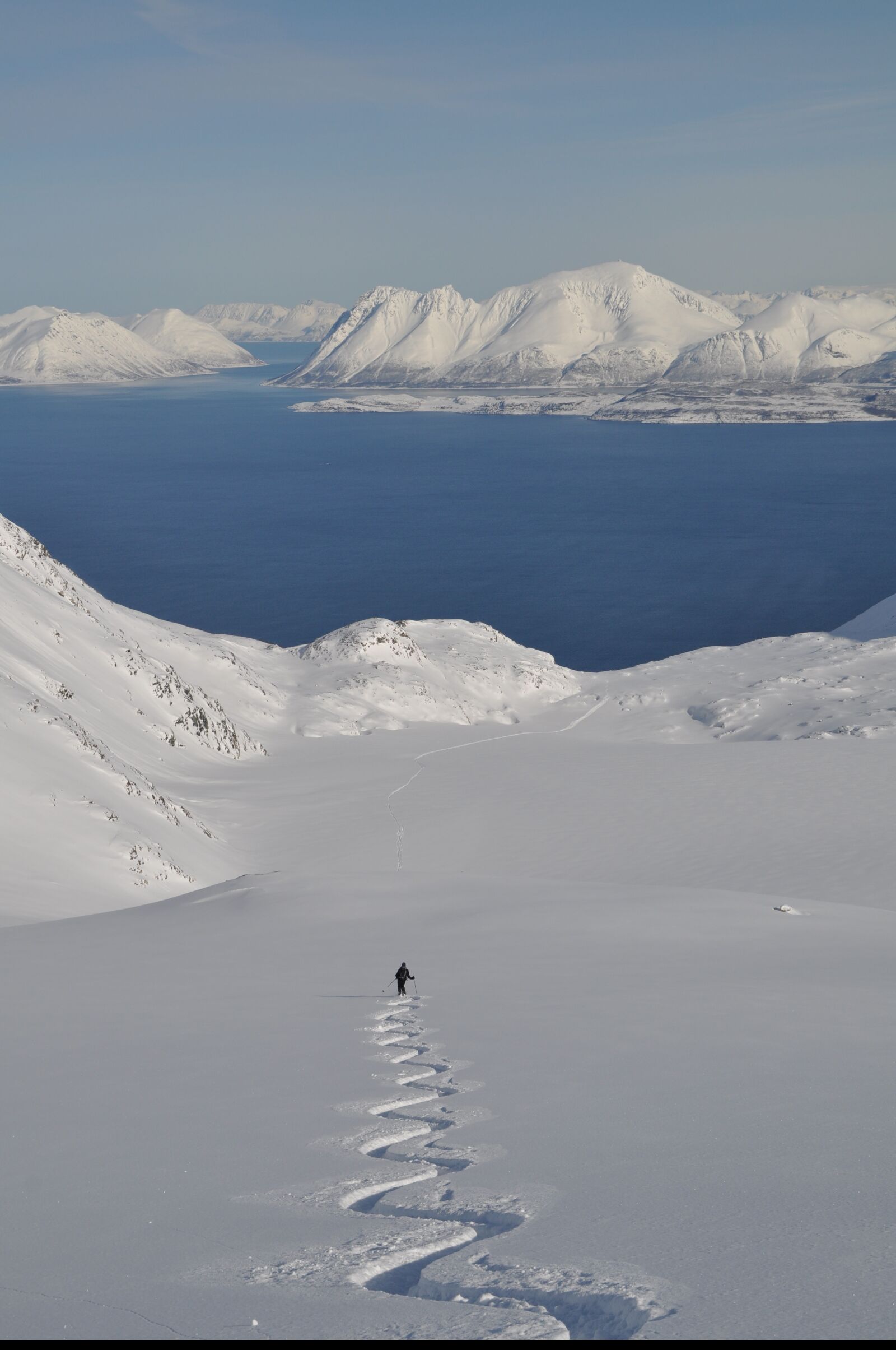 Nikon D5000 sample photo. Ski, backcountry skiiing, alpine photography