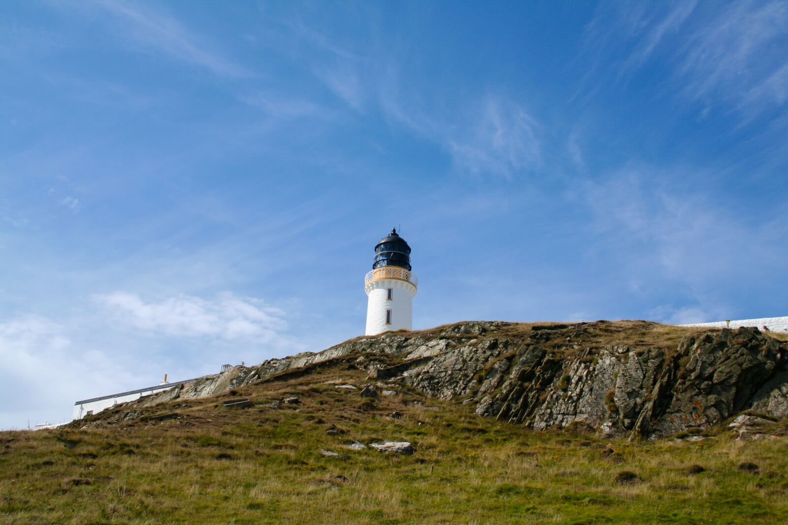 Canon EOS 350D (EOS Digital Rebel XT / EOS Kiss Digital N) sample photo. Scotland, lighthouse, building photography
