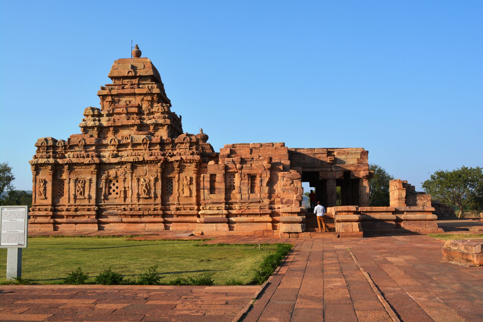 Nikon D5200 sample photo. Pettadkal, ancient, temples photography