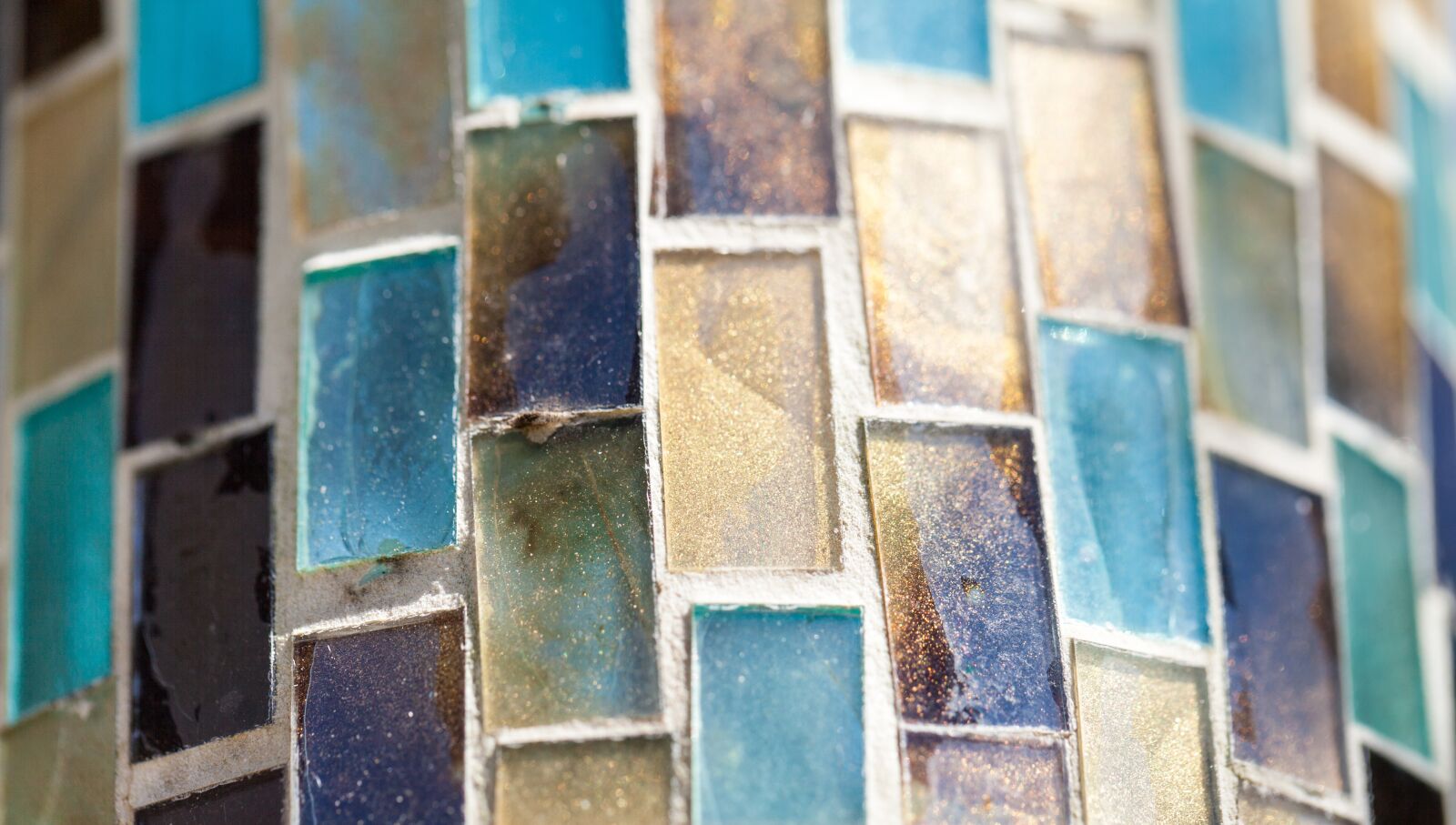 Canon EF 100mm F2.8L Macro IS USM sample photo. Pattern, colorful, mosaic photography