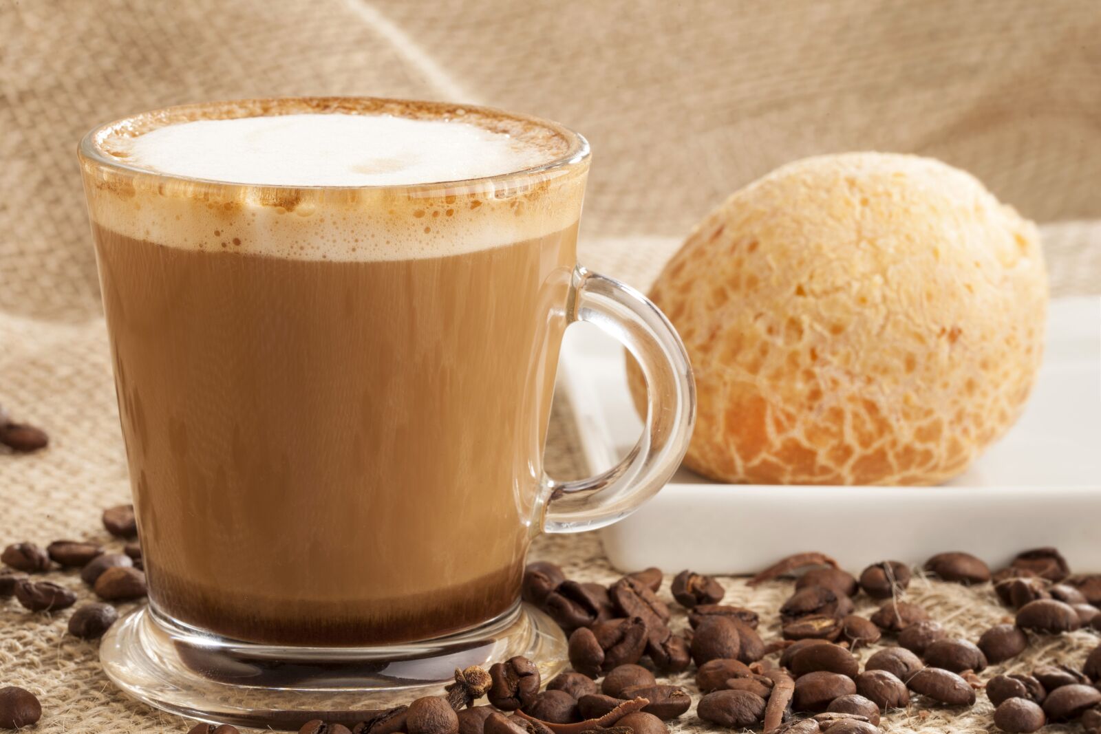 Canon EF 100mm F2.8L Macro IS USM sample photo. Coffee, cheese bread, bread photography