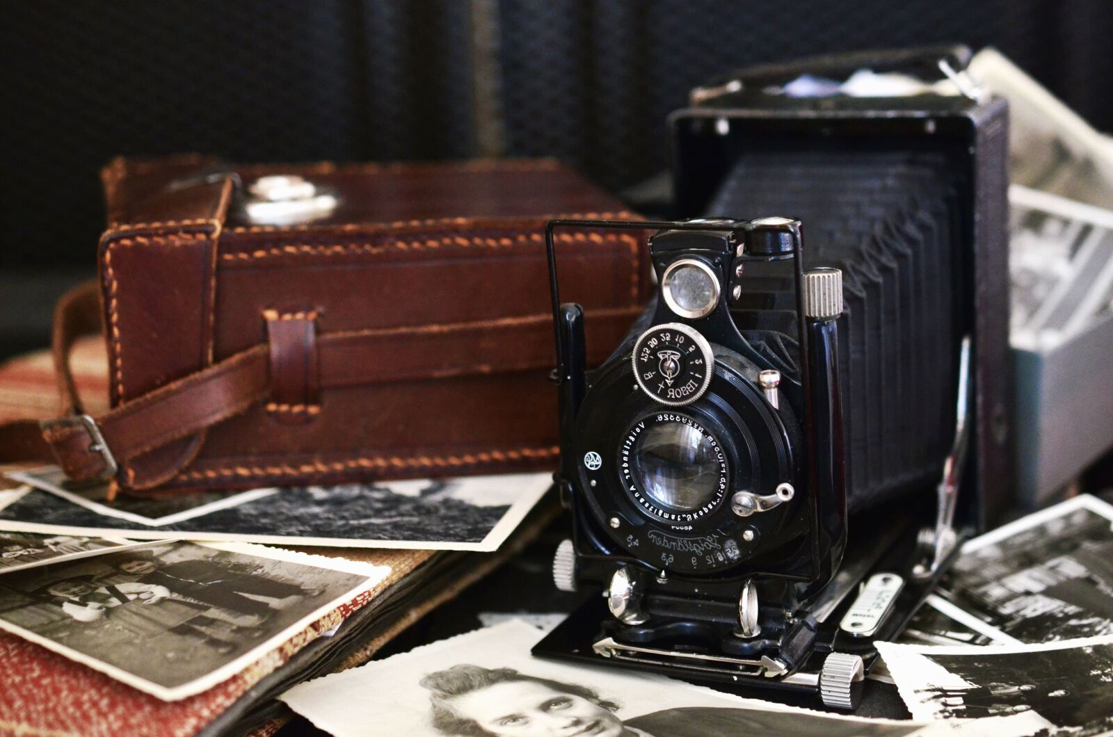 Nikon D5100 sample photo. Photo camera, antique, photo photography