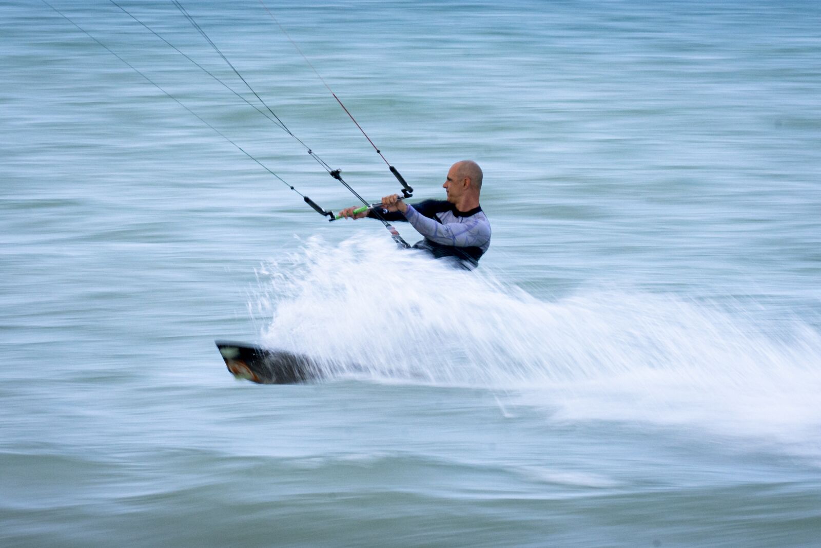 Sony a7 II + Sony FE 70-200mm F4 G OSS sample photo. Kite, panning, sport photography photography