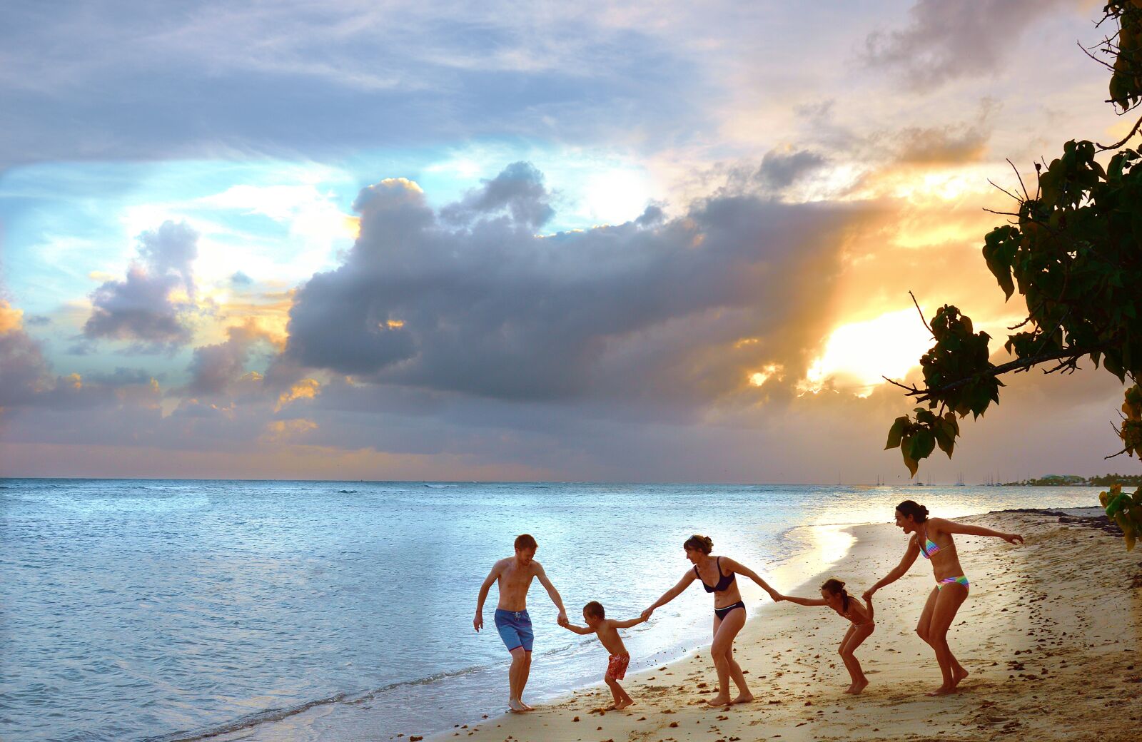 Nikon D3200 sample photo. Family, beach, holiday photography