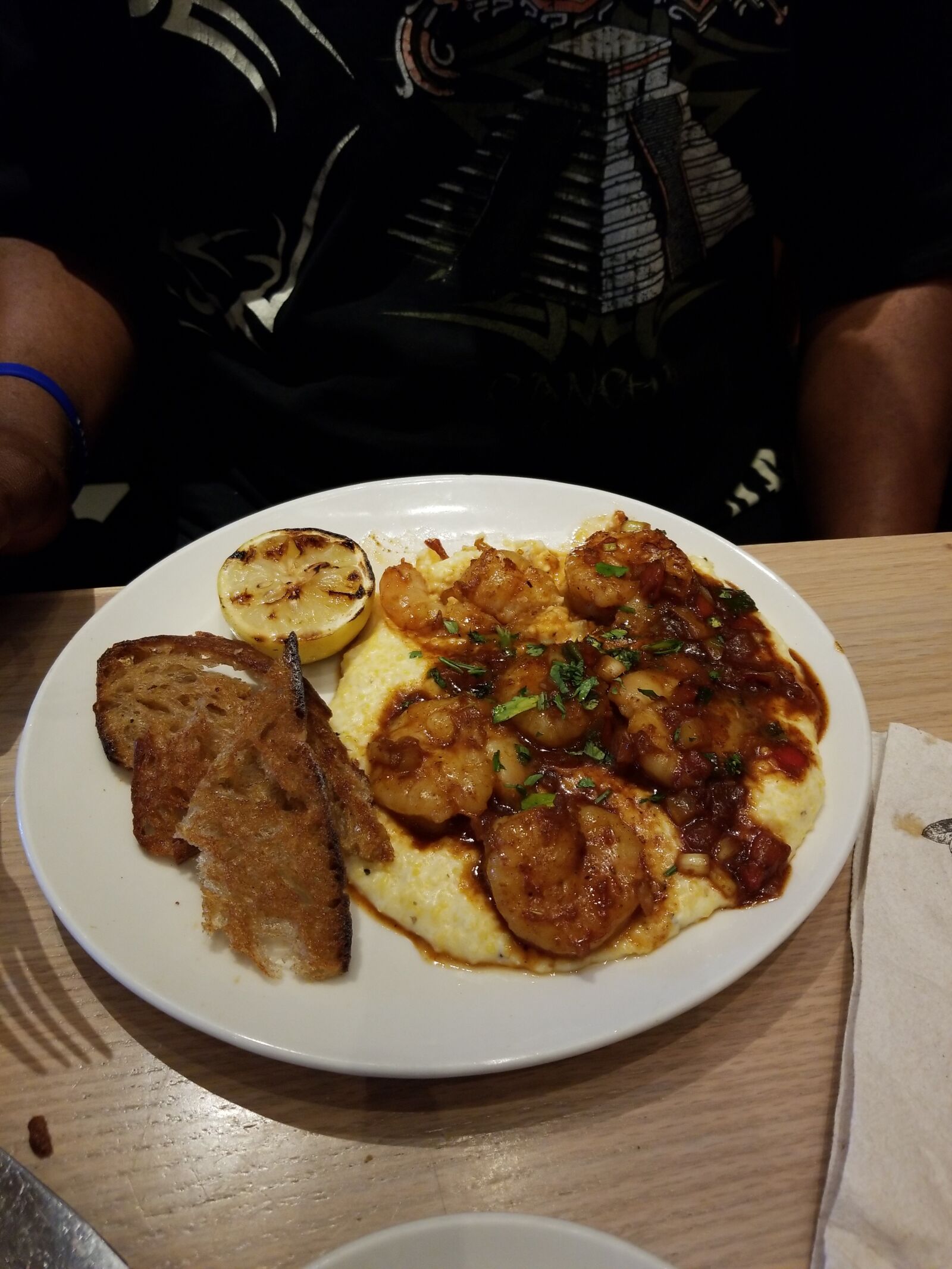 Samsung Galaxy S8 sample photo. Shrimp, grits, shrimp and photography