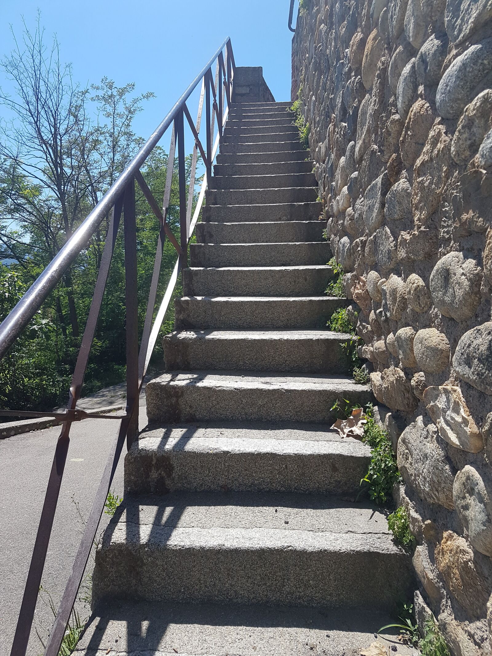 Samsung Galaxy S7 Edge sample photo. Staircase, climb, architecture photography
