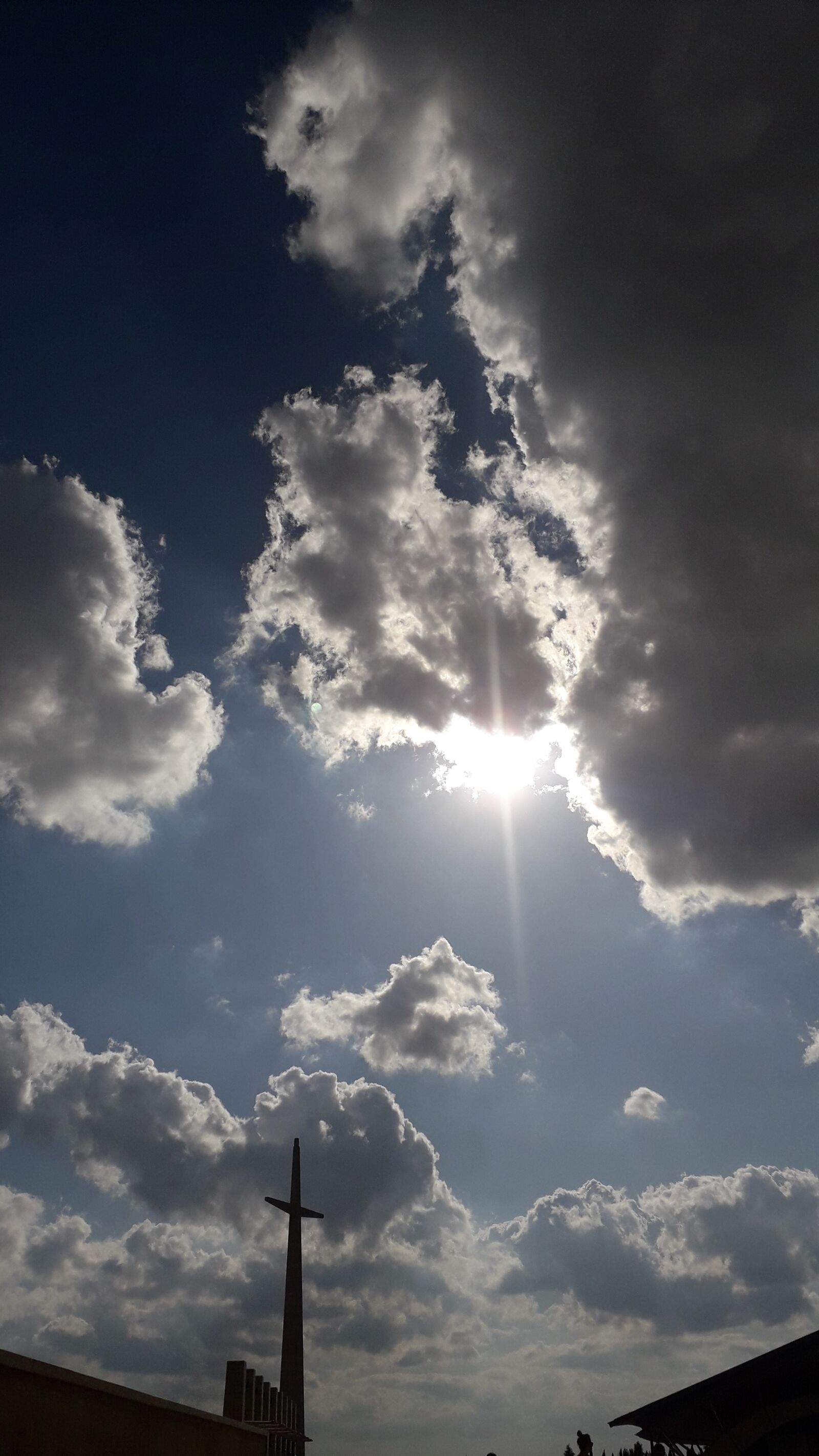 Samsung Galaxy J6 sample photo. Sky, light, quiet photography