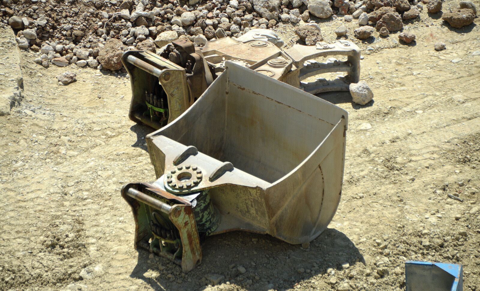 Nikon D3200 sample photo. Site, excavators, schufel photography