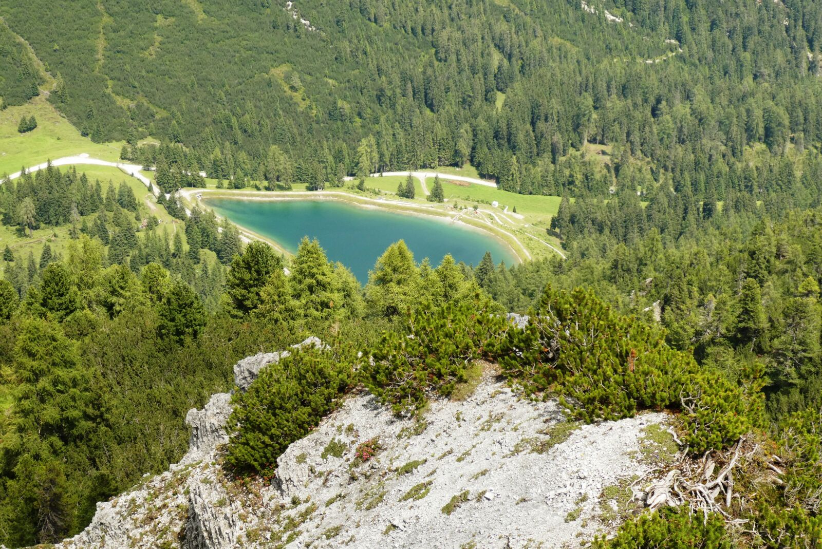 Panasonic Lumix DC-ZS70 (Lumix DC-TZ90) sample photo. Panoramasee, schlick, mountains photography