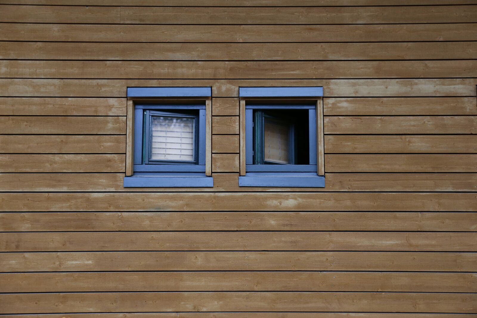 Canon EF 24-70mm F2.8L II USM sample photo. Background, board, photo photography