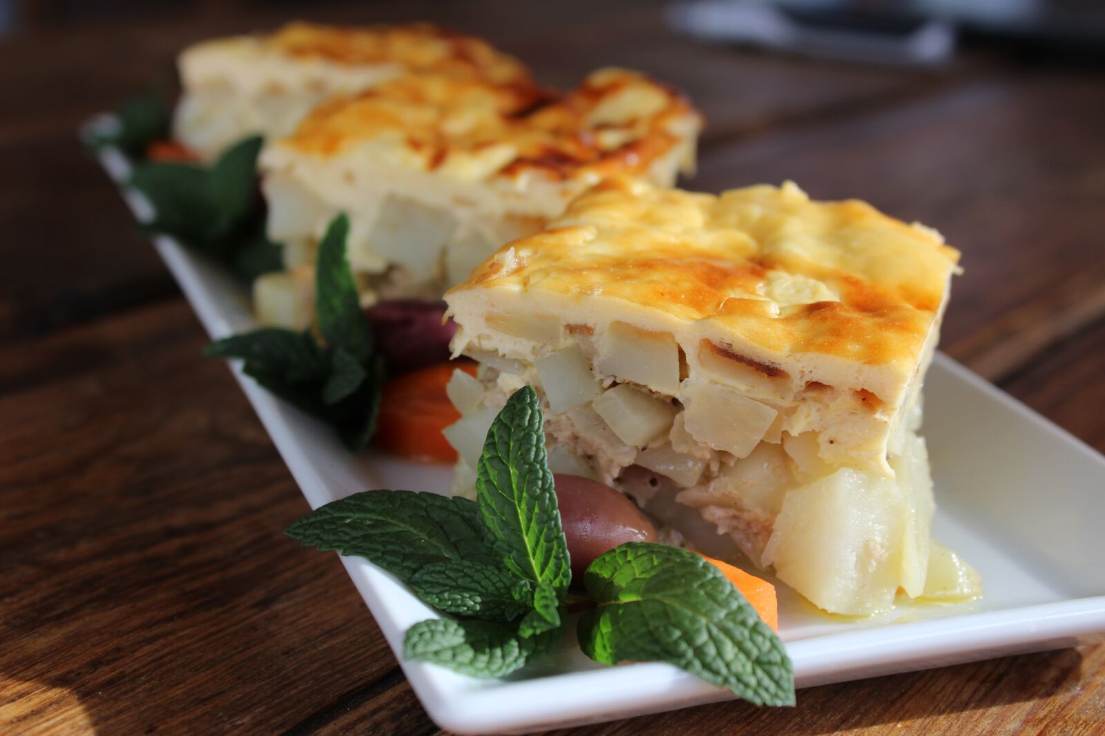 Canon EOS 1200D (EOS Rebel T5 / EOS Kiss X70 / EOS Hi) sample photo. International food, mousaka, roasted photography