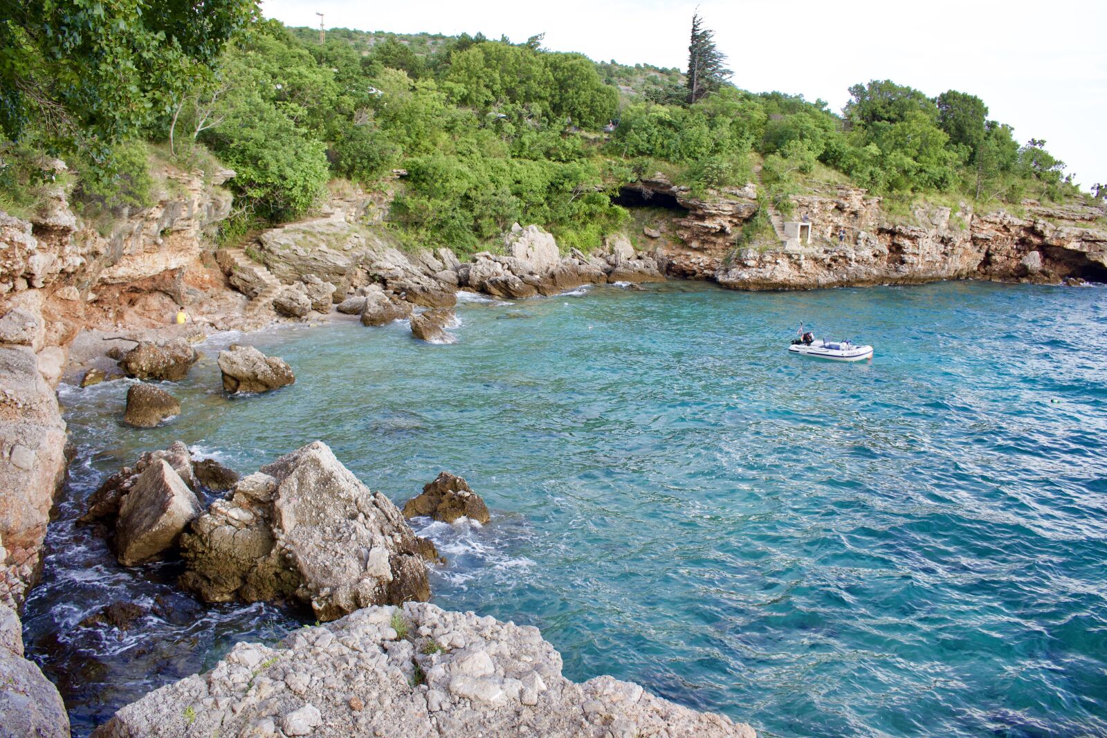 Canon EOS 700D (EOS Rebel T5i / EOS Kiss X7i) sample photo. Sea, rocks, croatia photography
