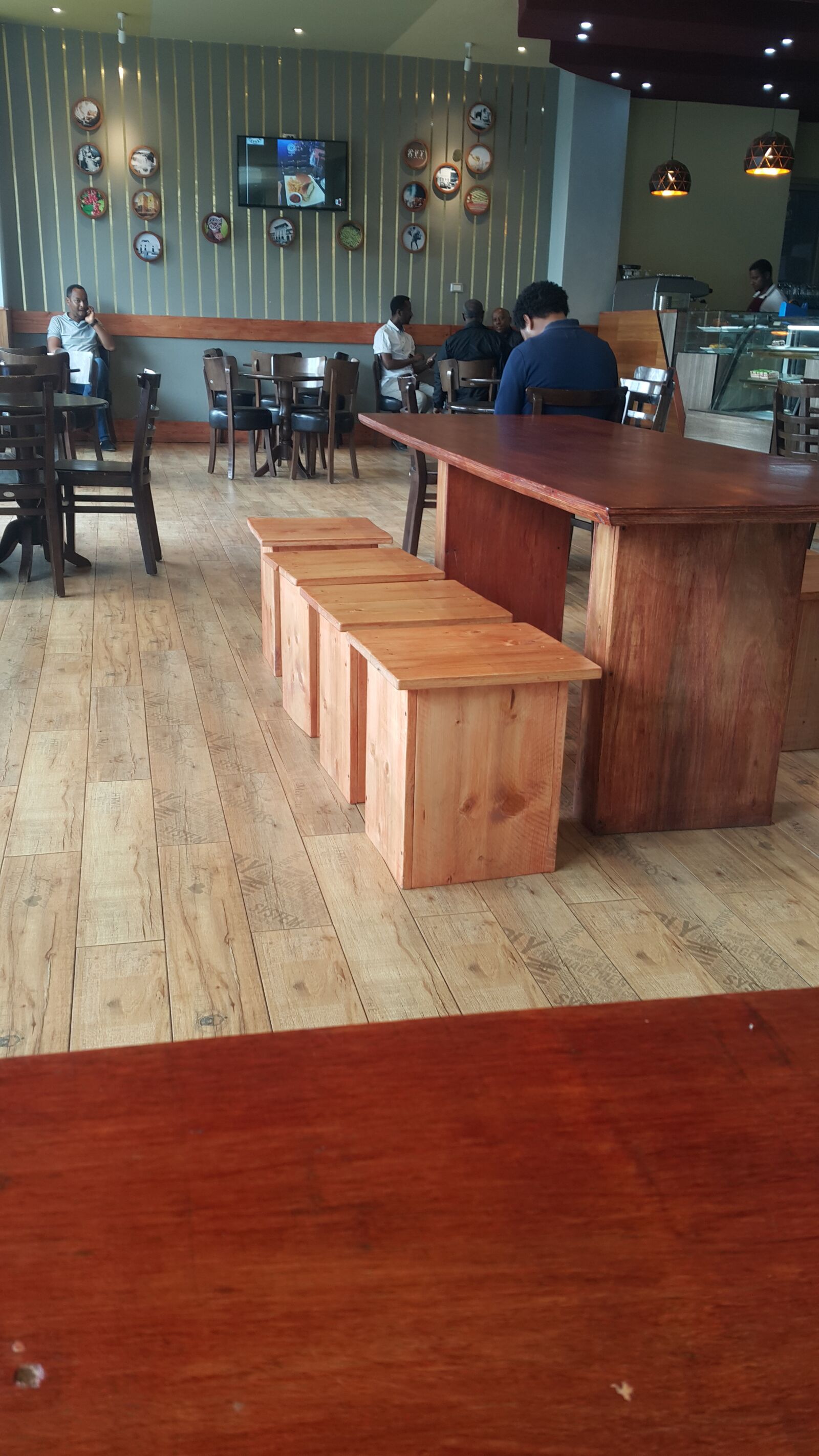 Samsung Galaxy Note4 sample photo. Coffee, wood work, table photography