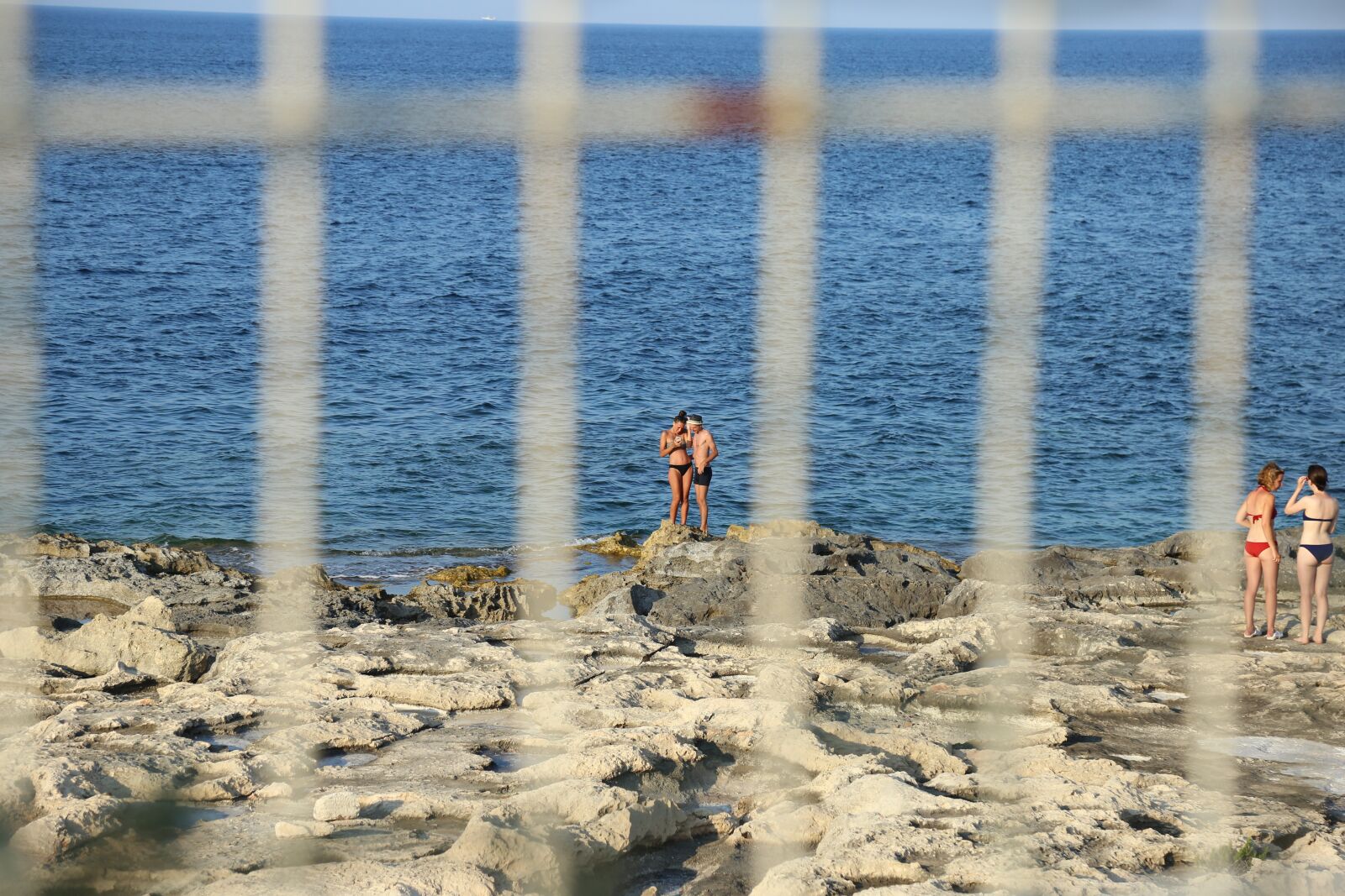 Canon EOS 6D + Canon EF 24-105mm F4L IS USM sample photo. Sea, beach, rock photography